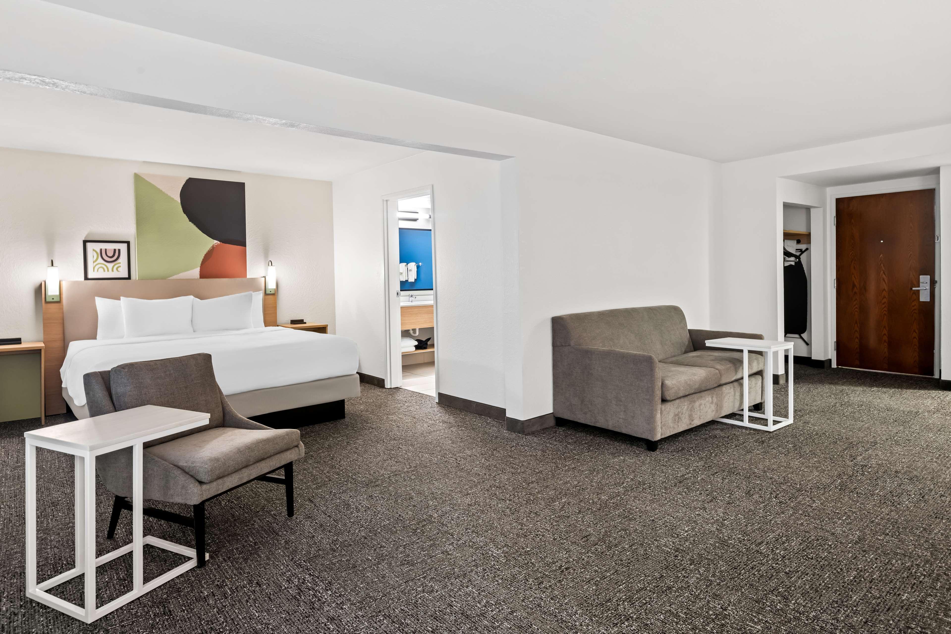 Studio King Size Bed