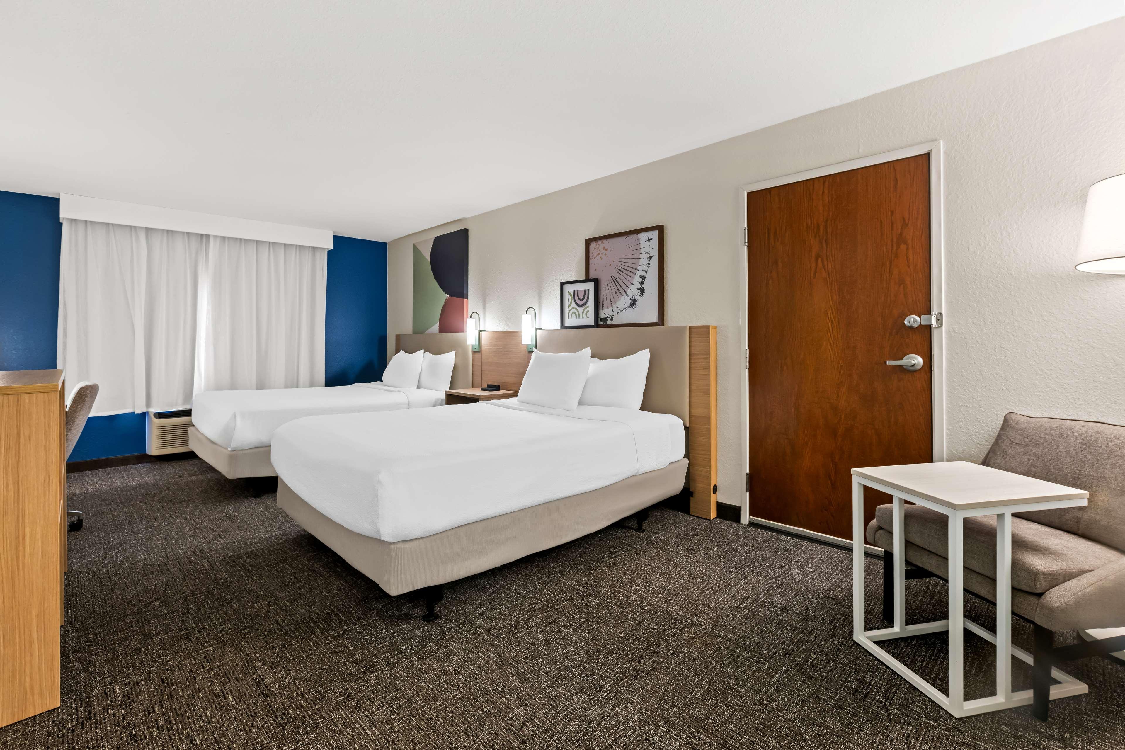 Double or Twin Two Queen Beds