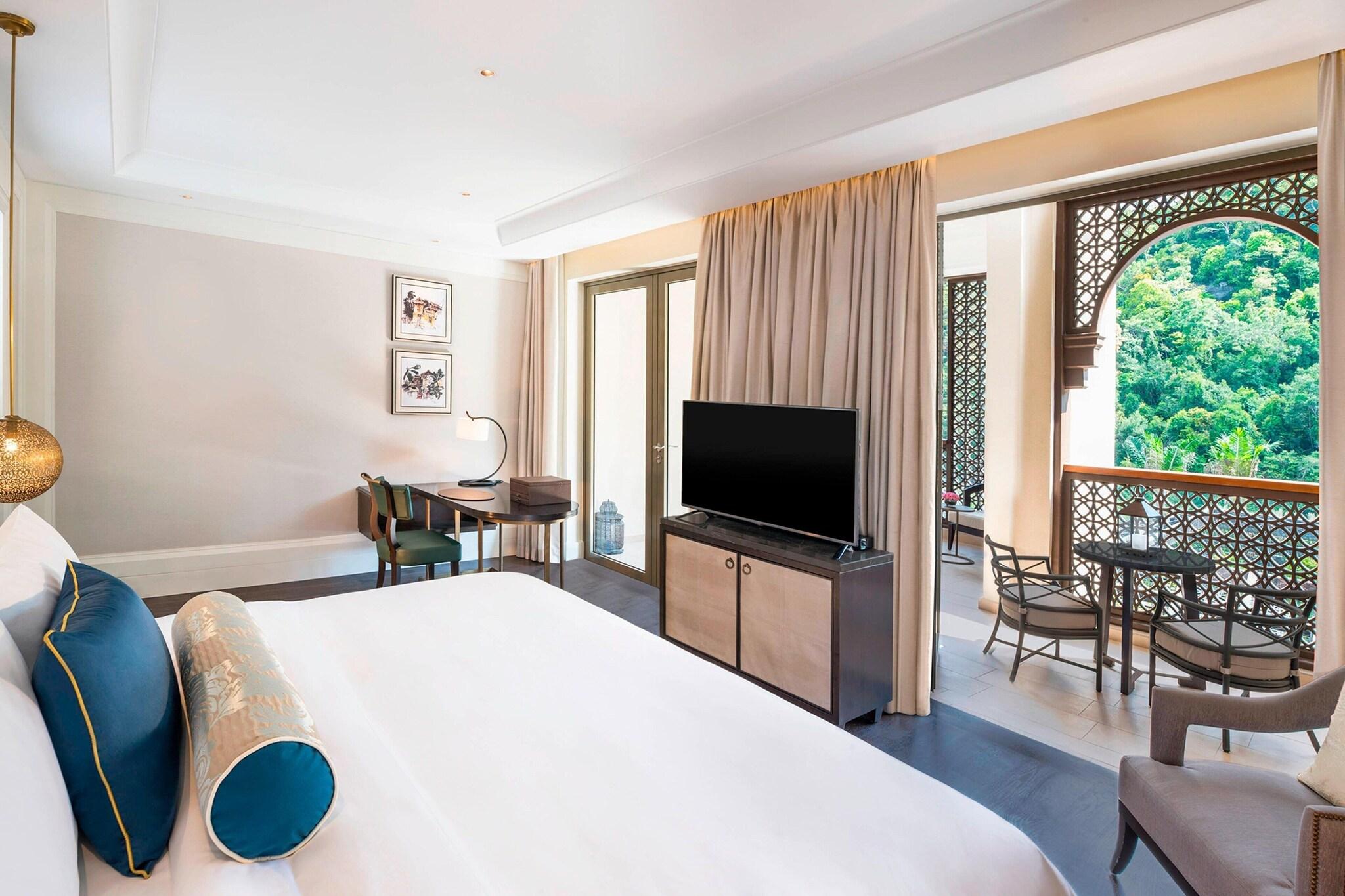 Double Premier King Bed