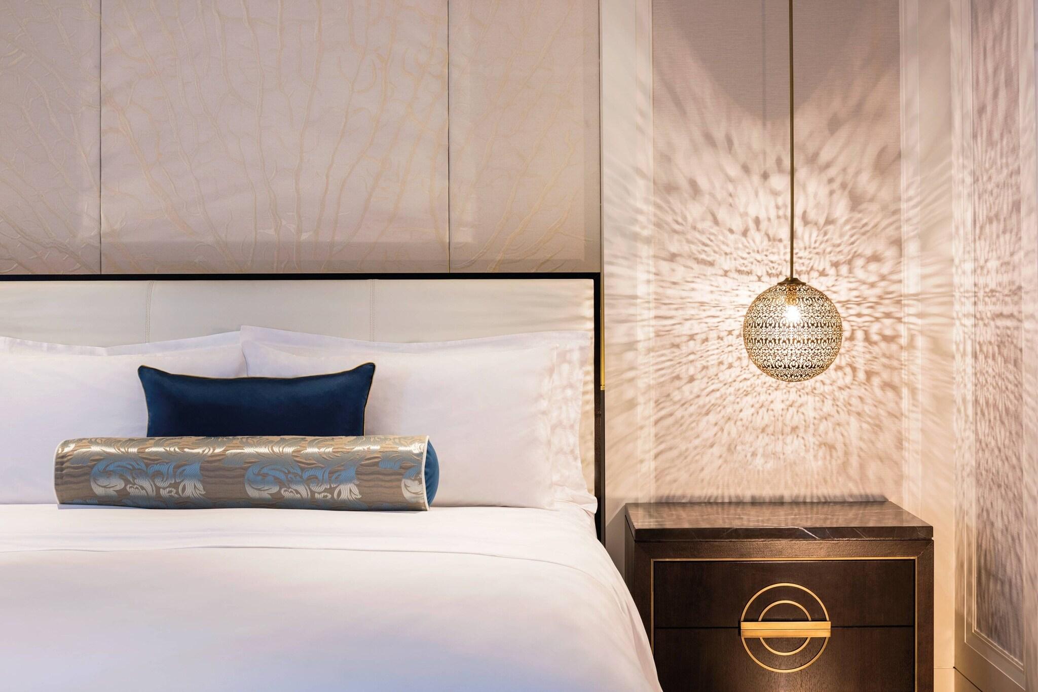 Suite Sea View King Bed