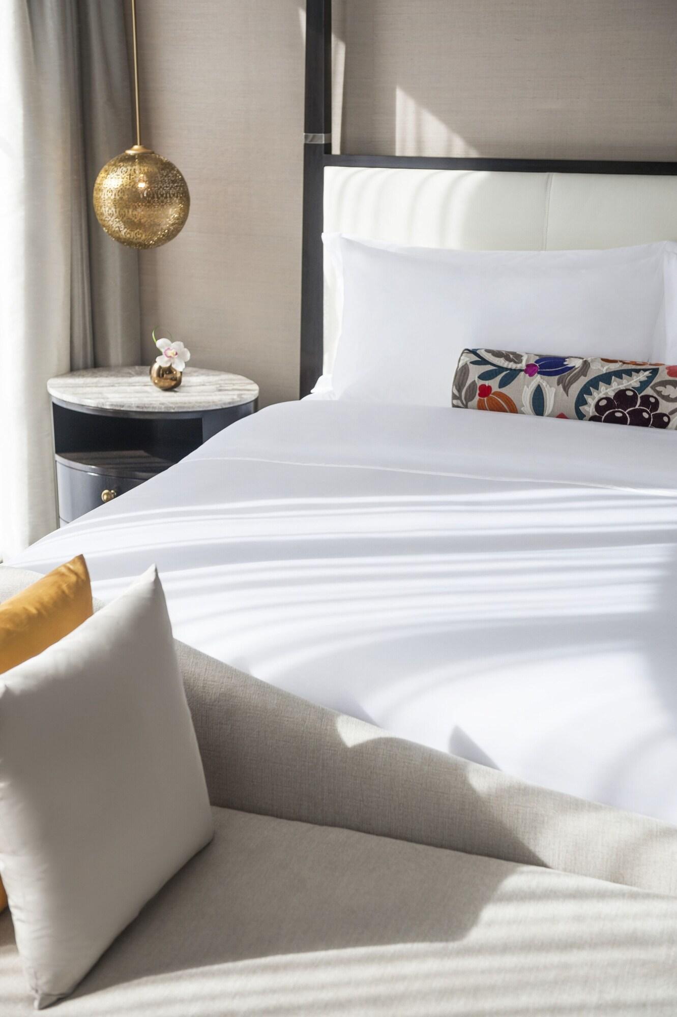 Suite Sea View King Bed