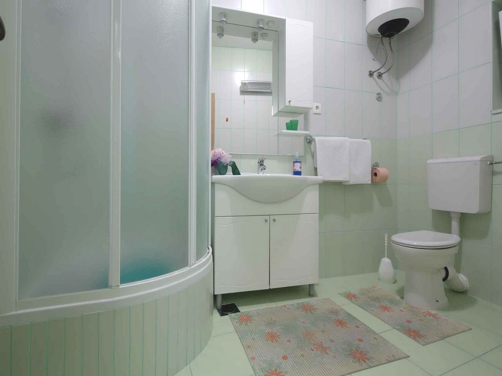 Apartment Capacity 4