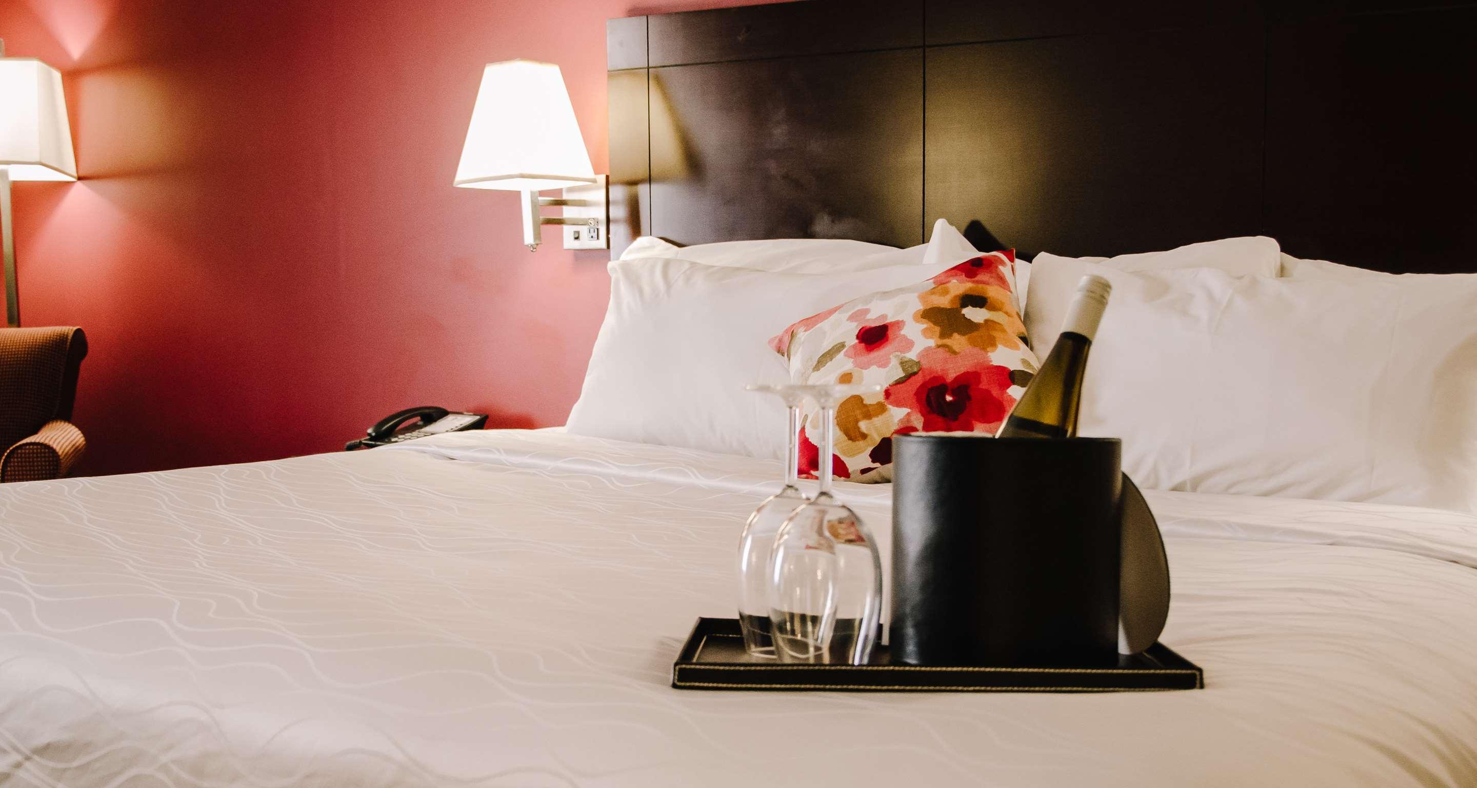 Suite King Bed with Jacuzzi