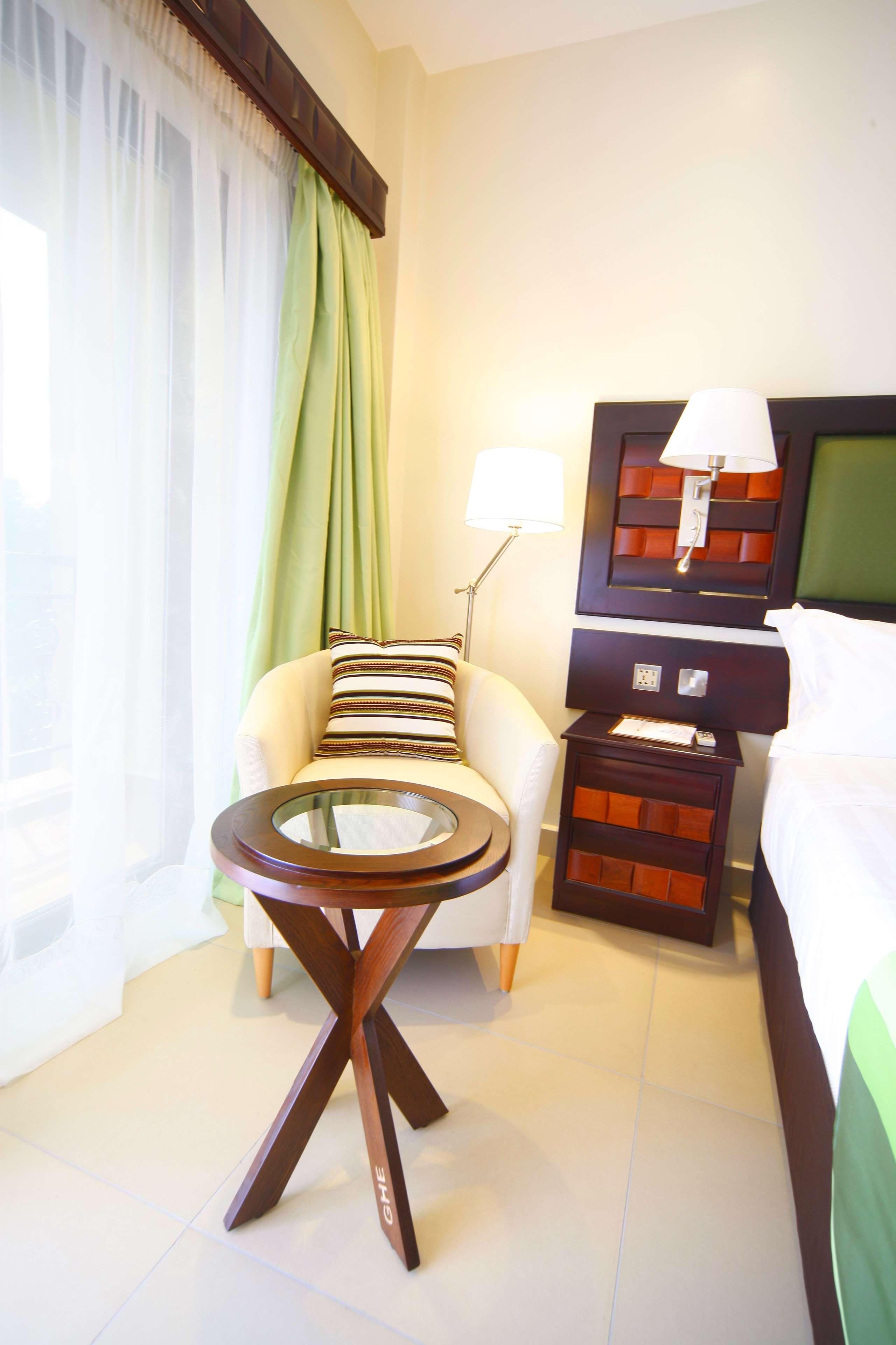 Double Deluxe Queen Bed