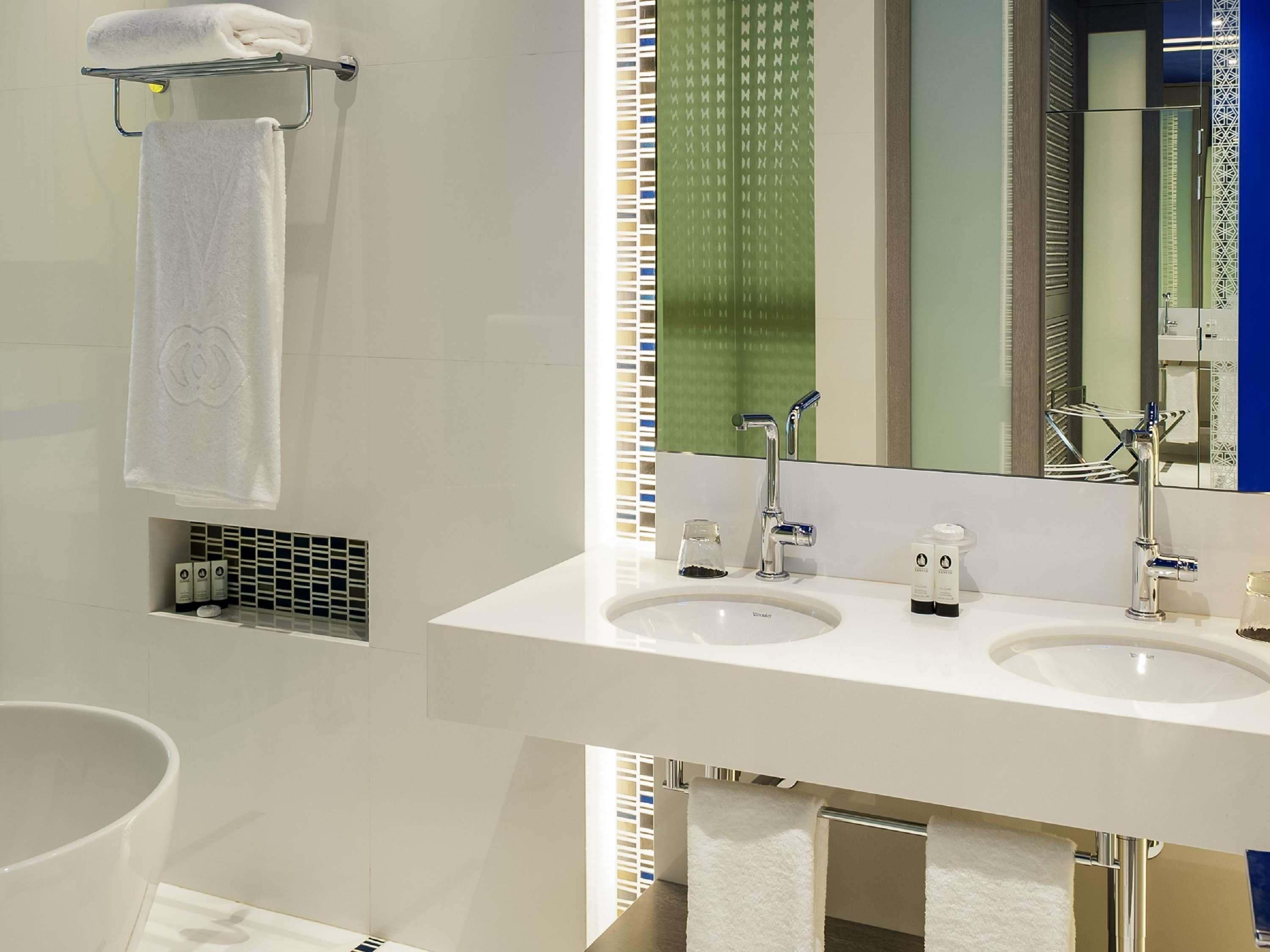 Twin Superior with Views