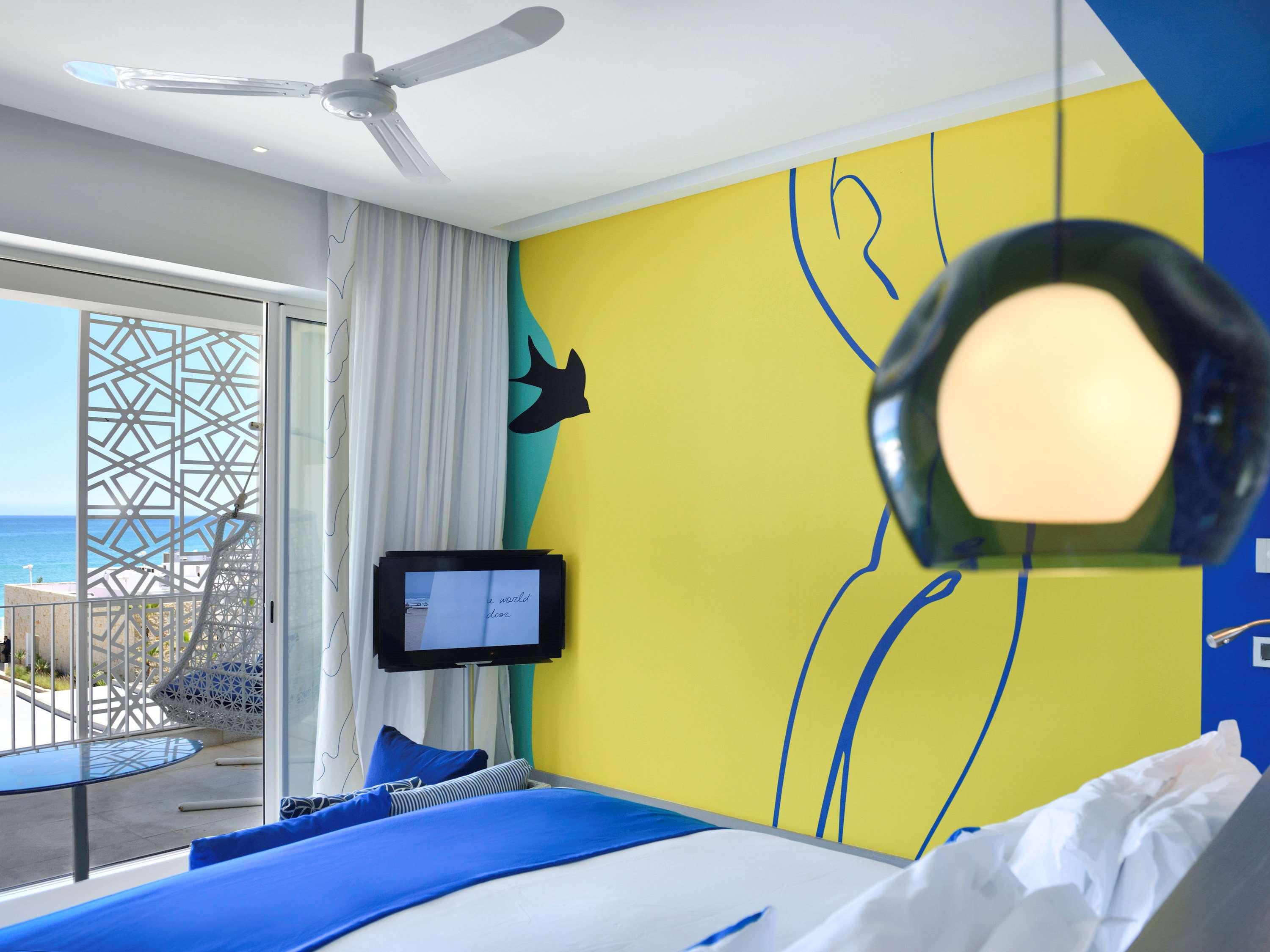 Twin Luxury Sea View