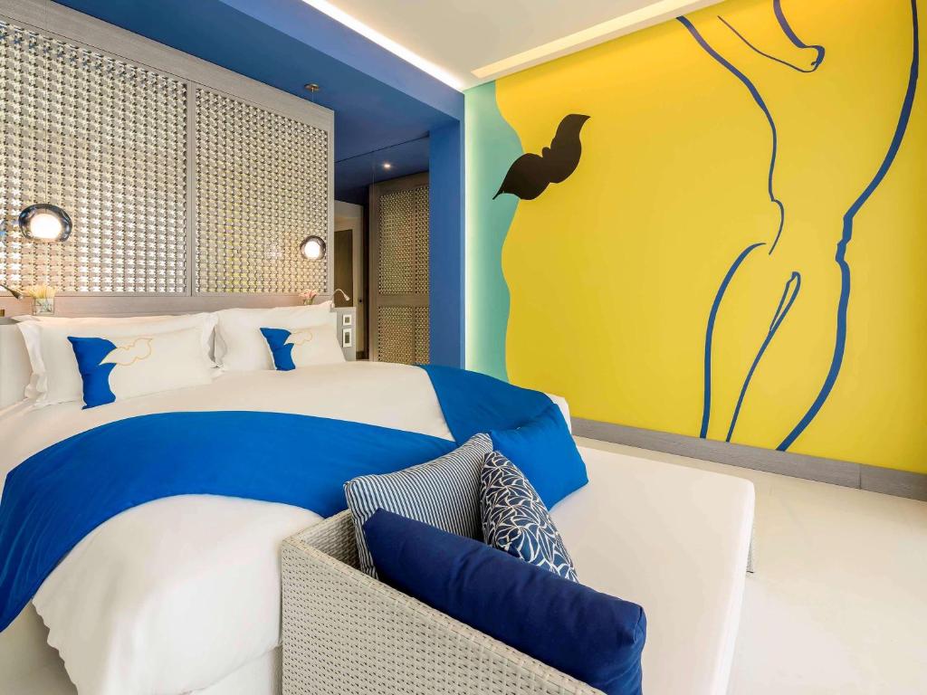 Twin Luxury Sea View