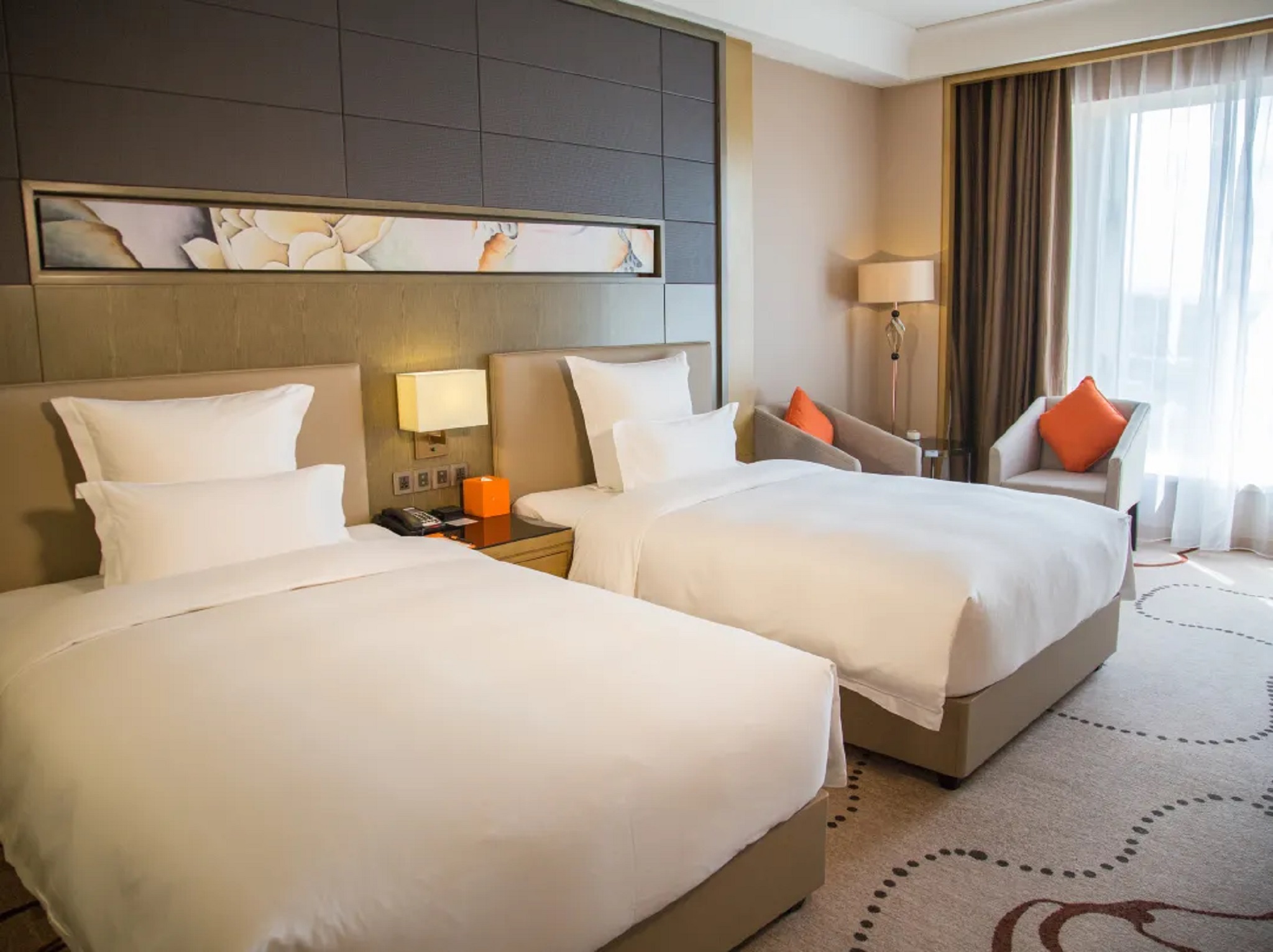 Twin Deluxe Executive