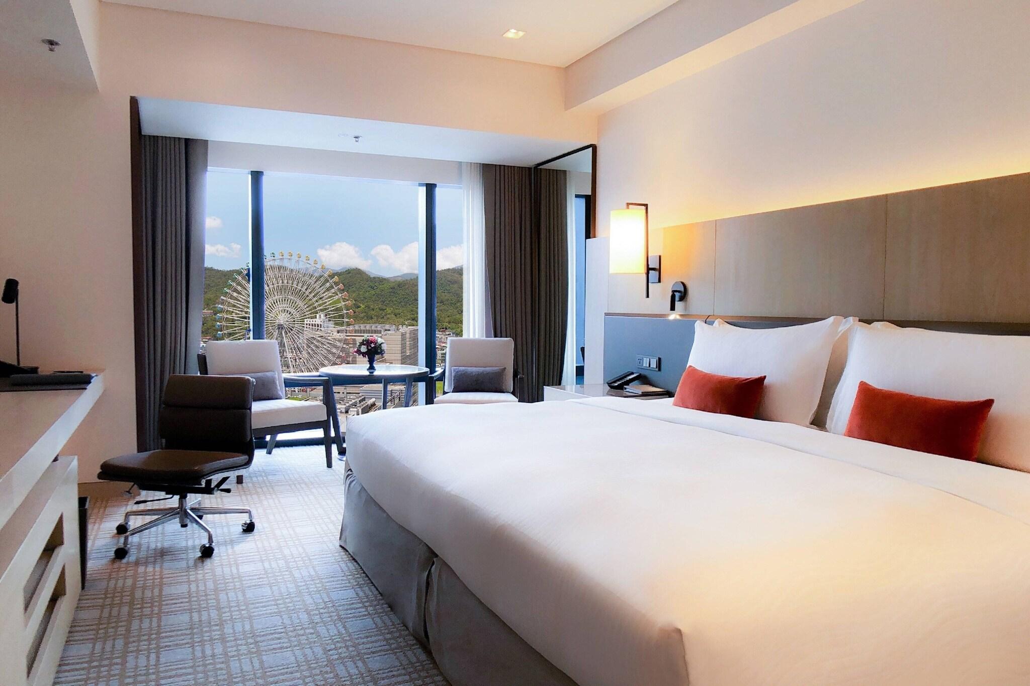 Double Premier King Bed