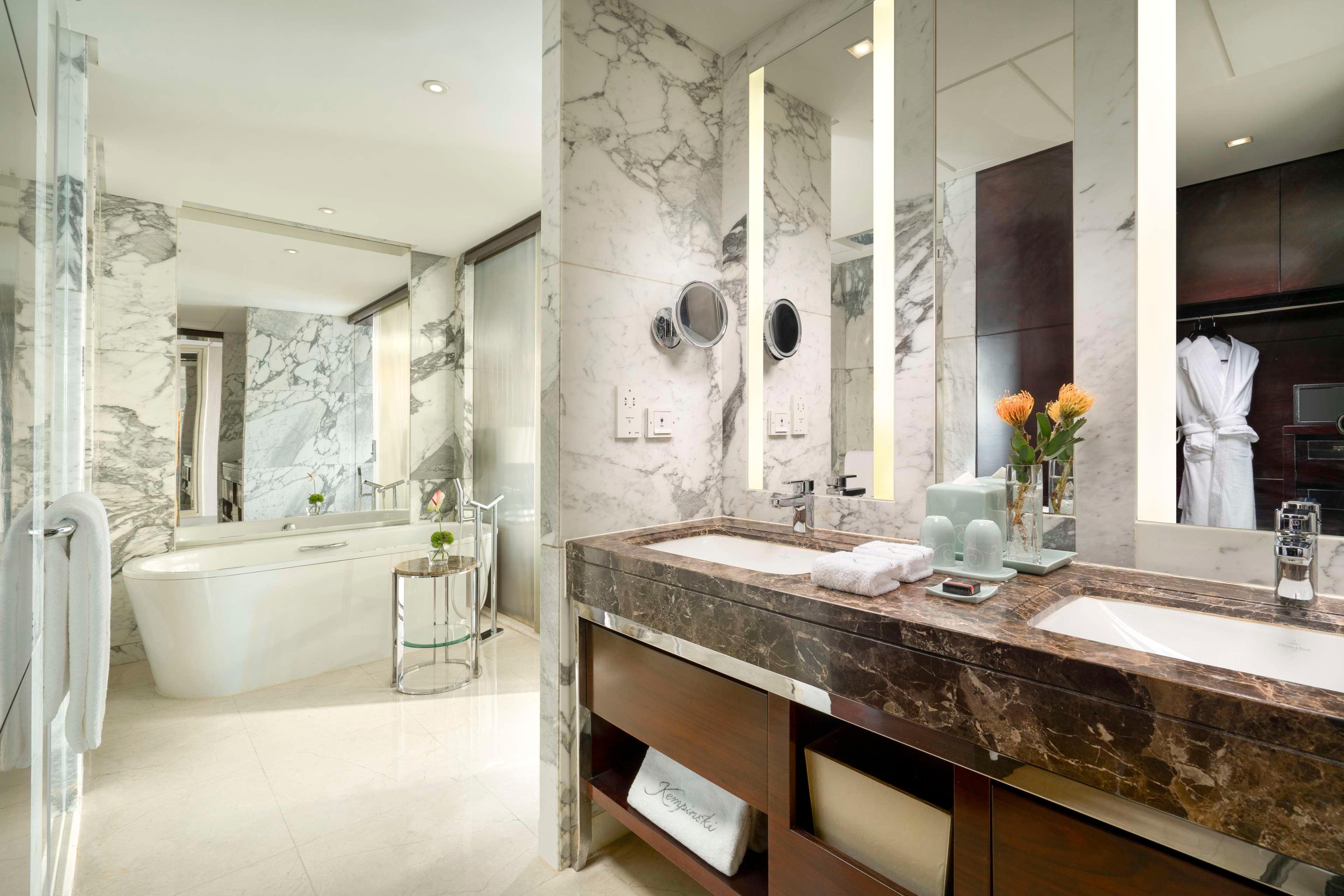 Double Executive King Bed