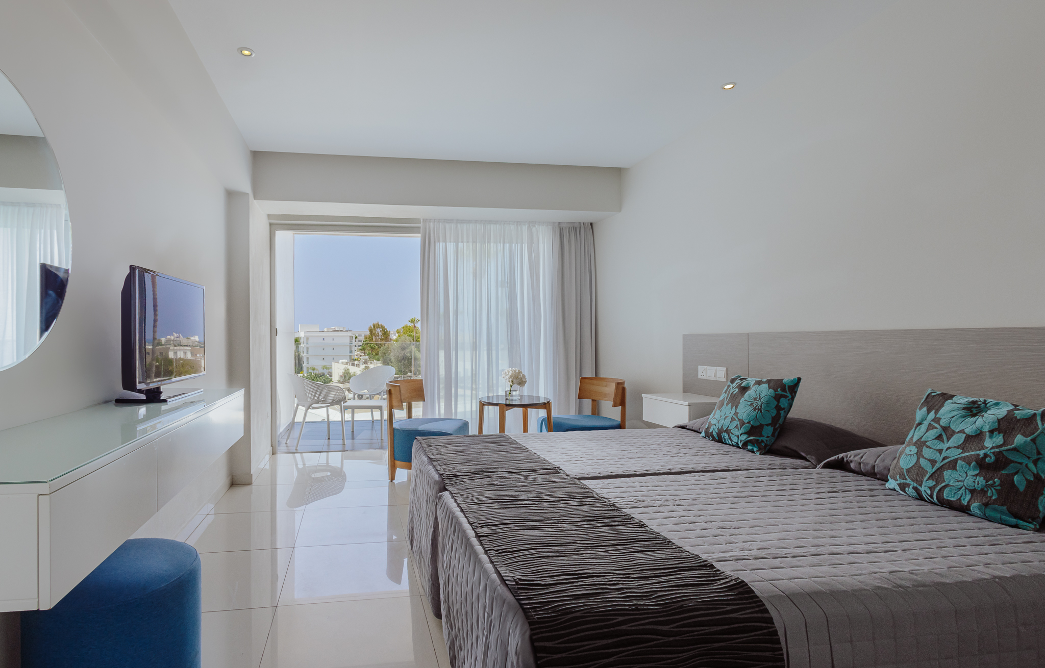 Double or Twin Standard