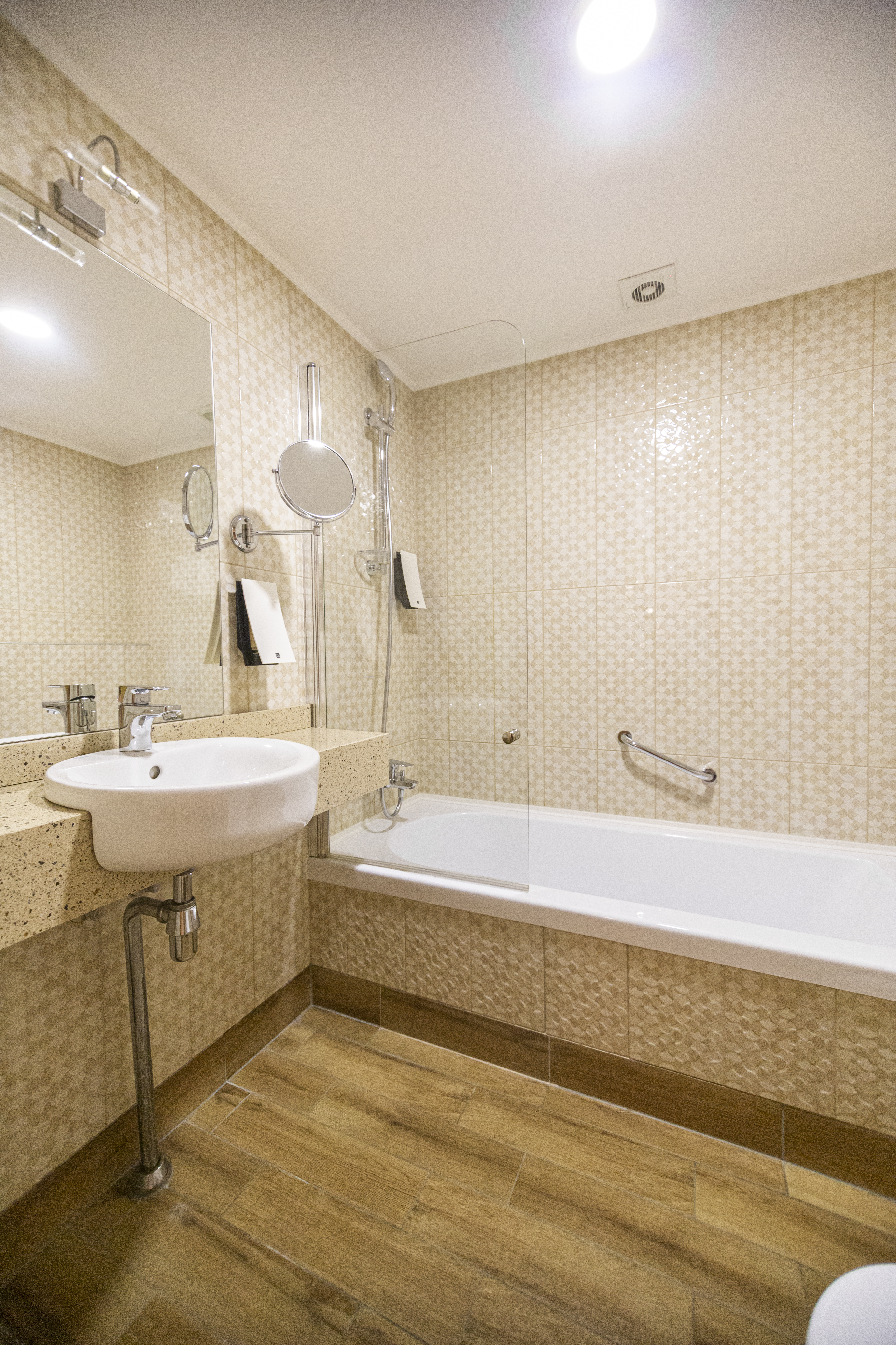 Double or Twin Standard