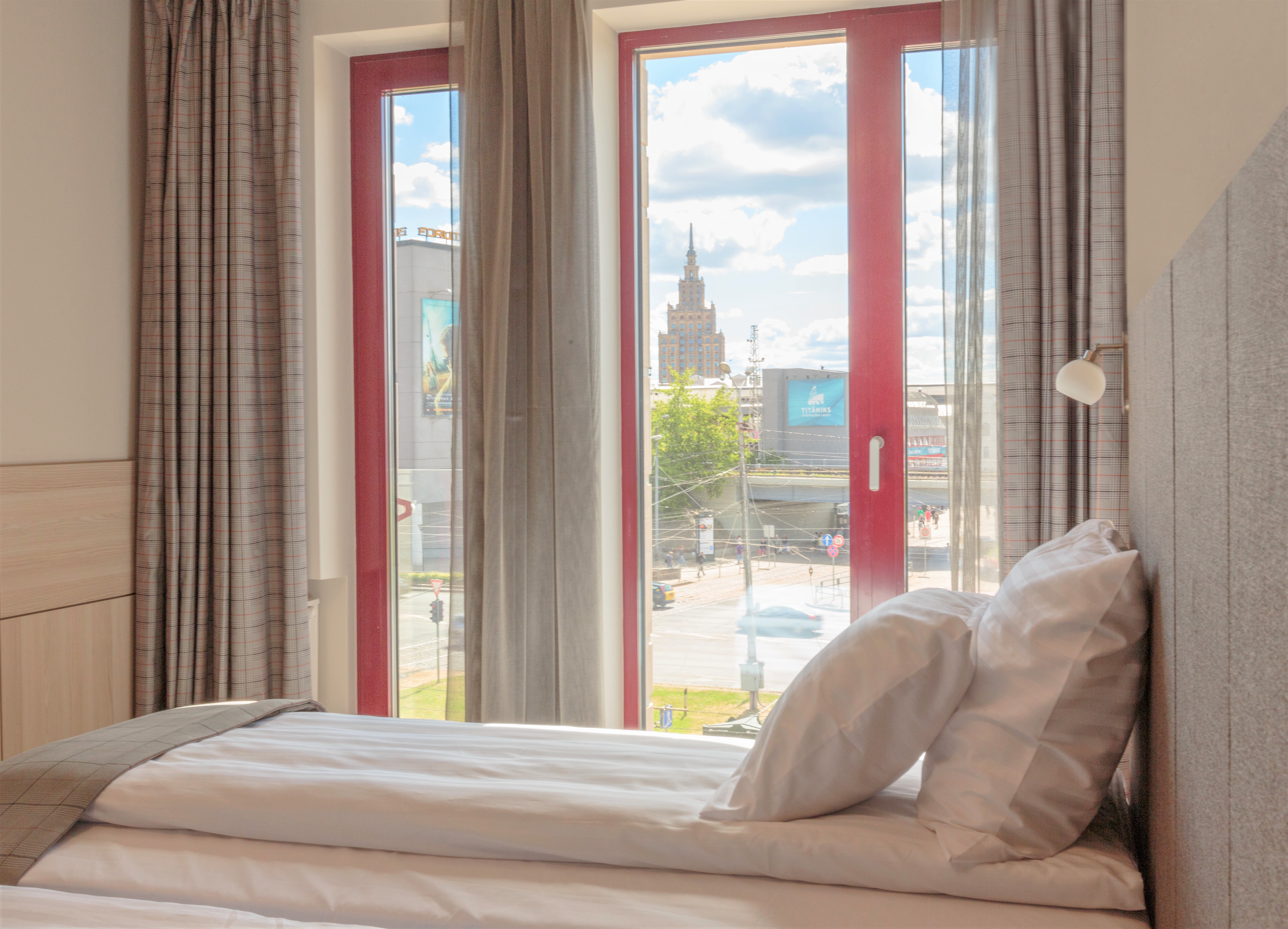 Double or Twin Standard