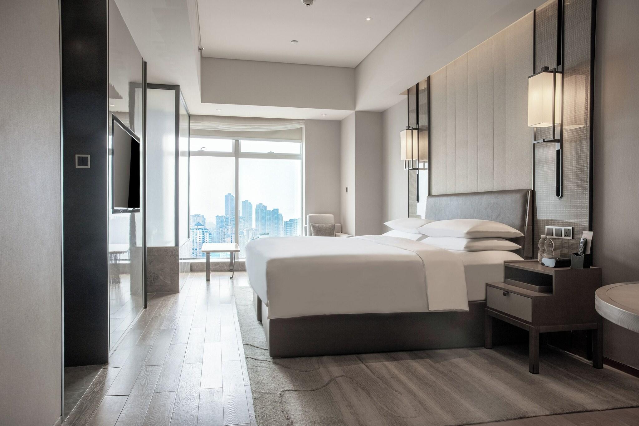 Double City View King Bed