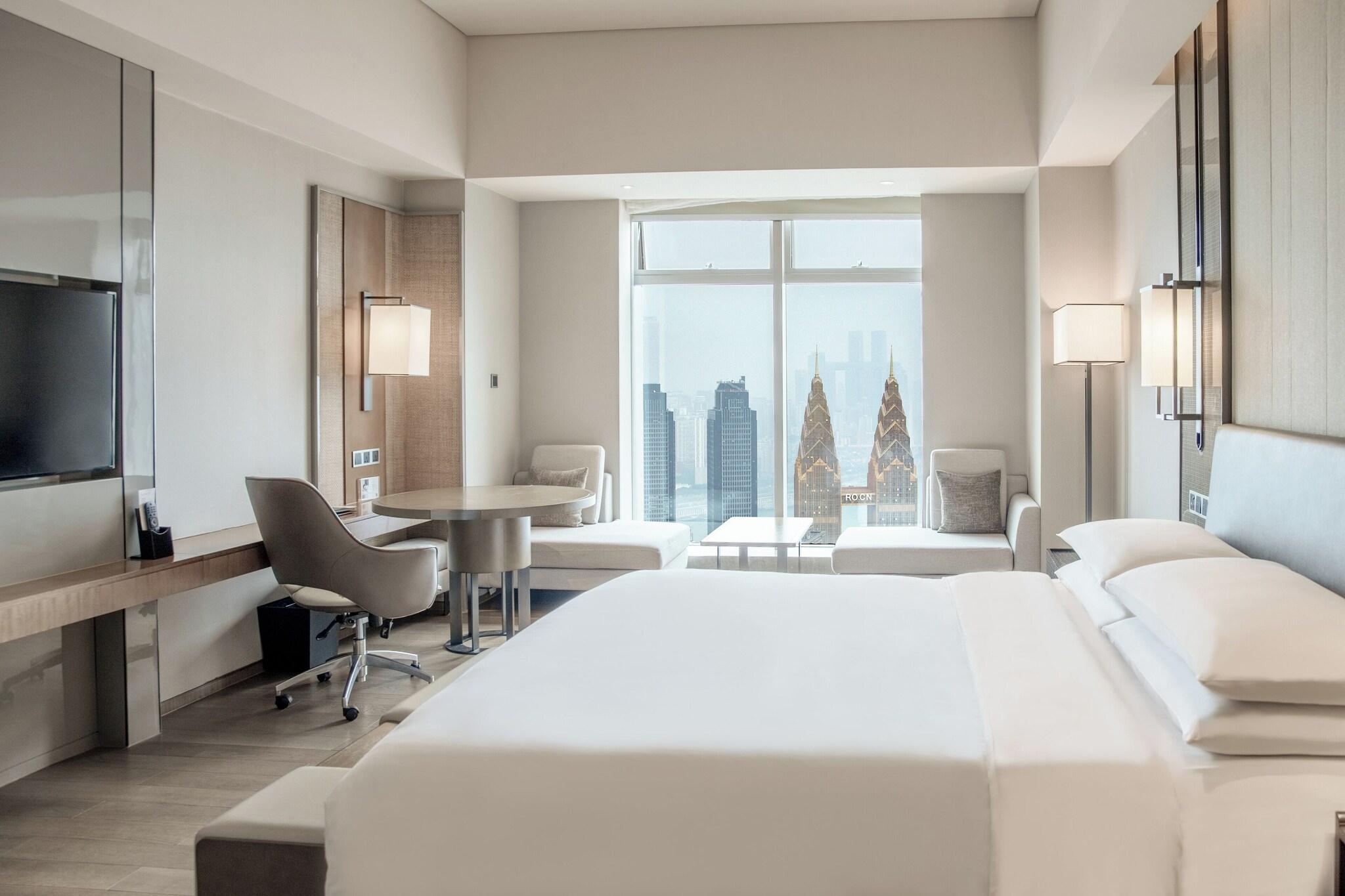 Double Executive King Bed