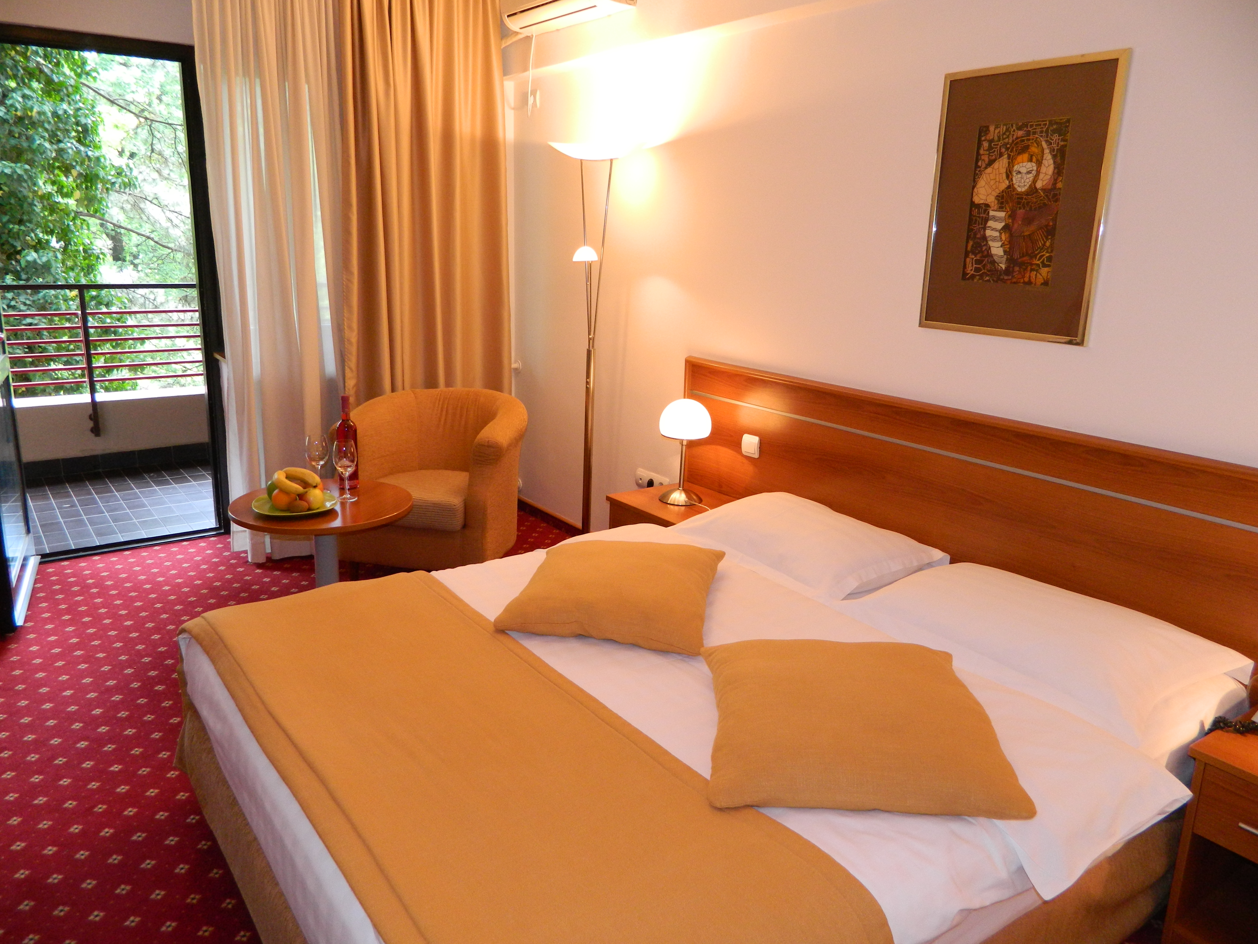 Double or Twin Standard