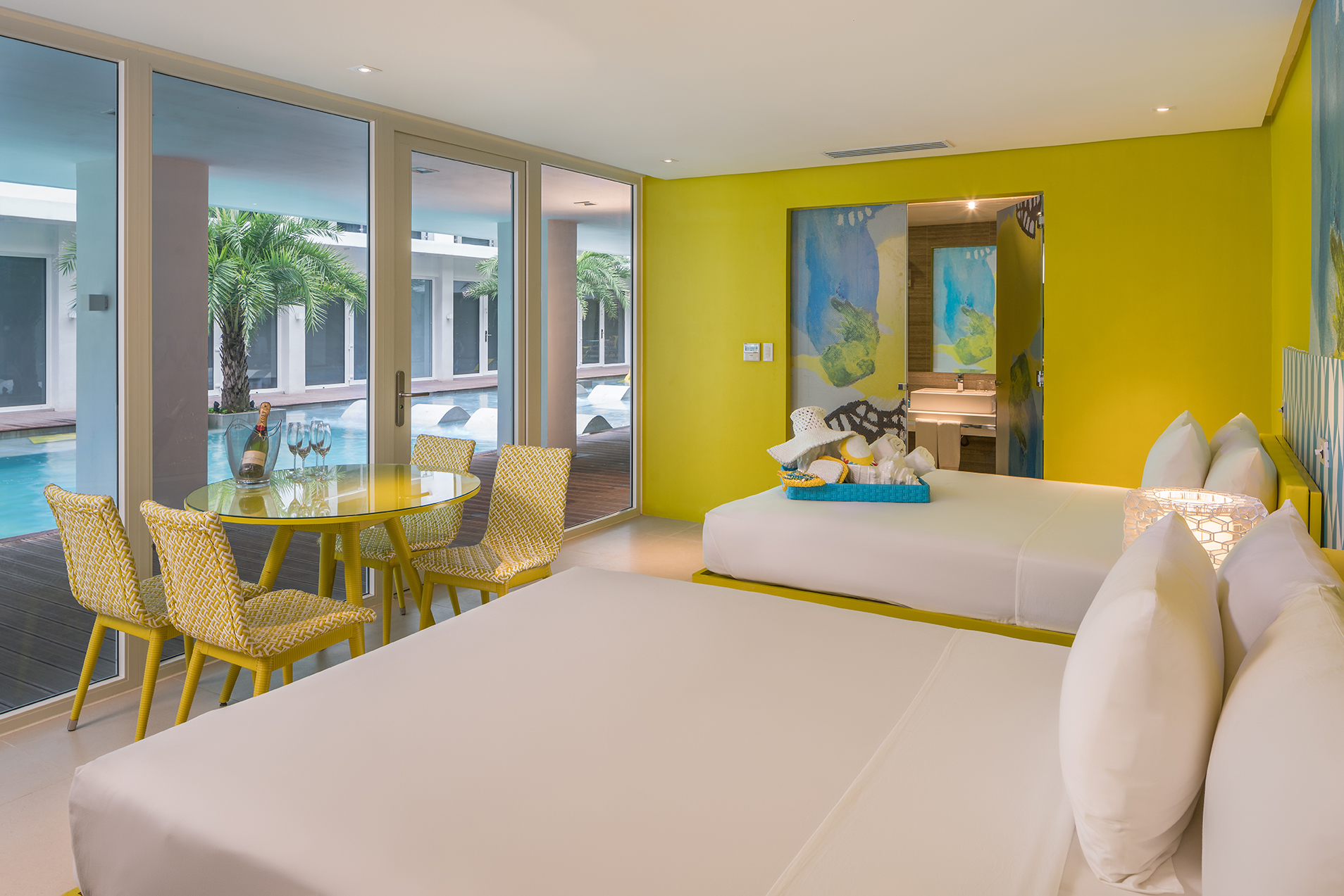 Twin Deluxe Superior