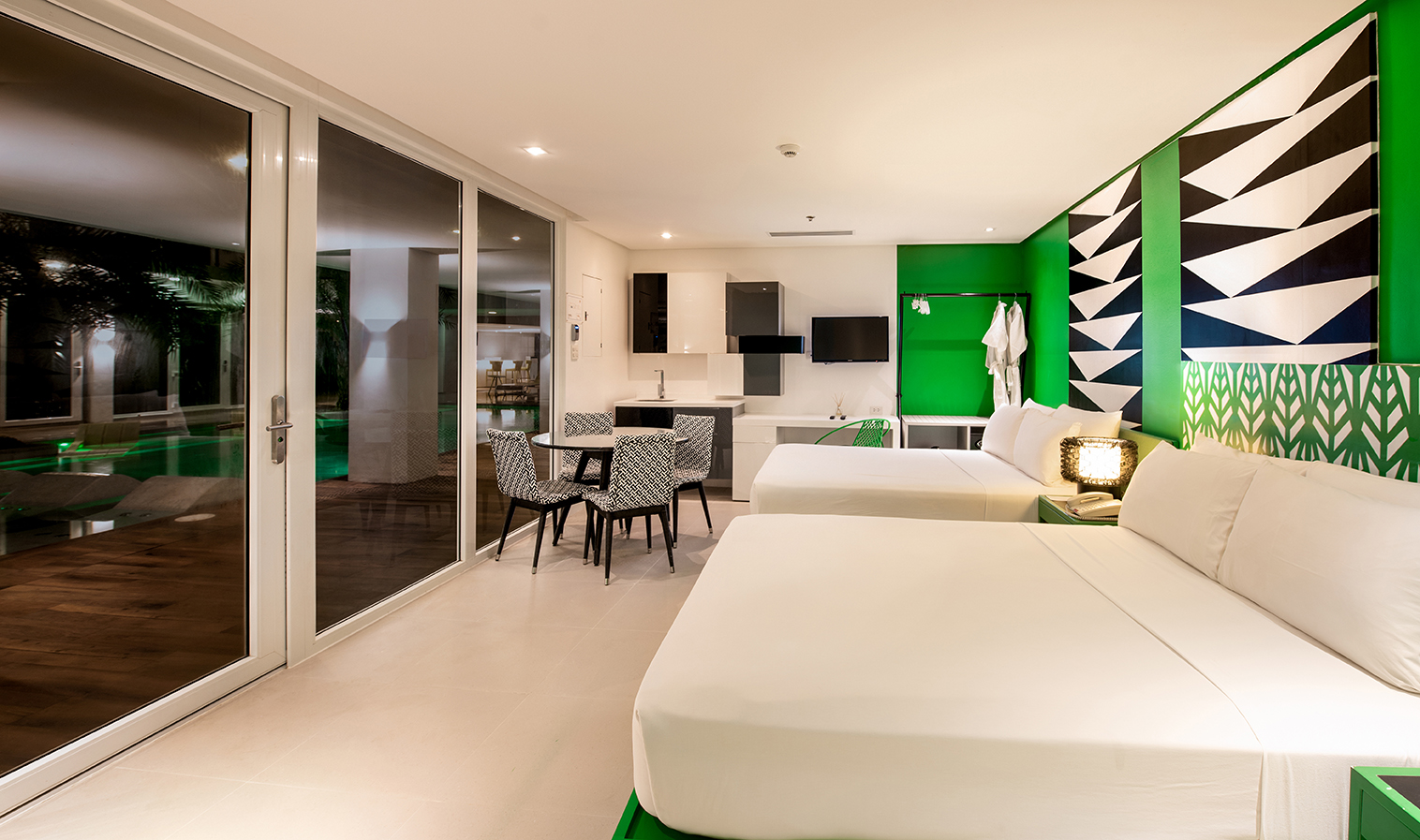 Twin Deluxe Superior