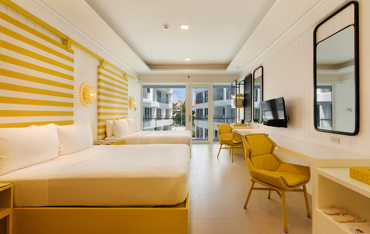 Twin Deluxe Pool View