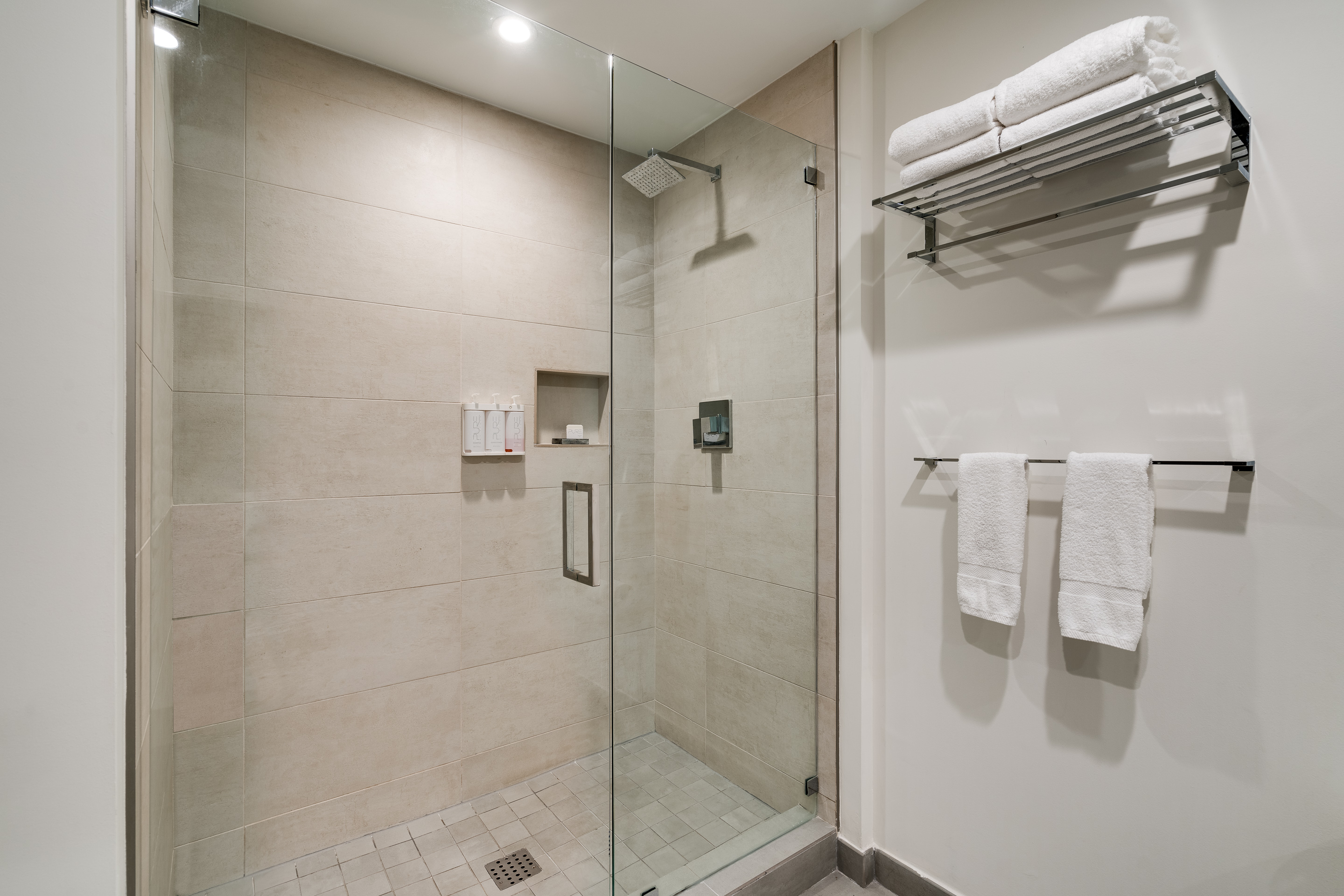 Studio King Bed One Bedroom 