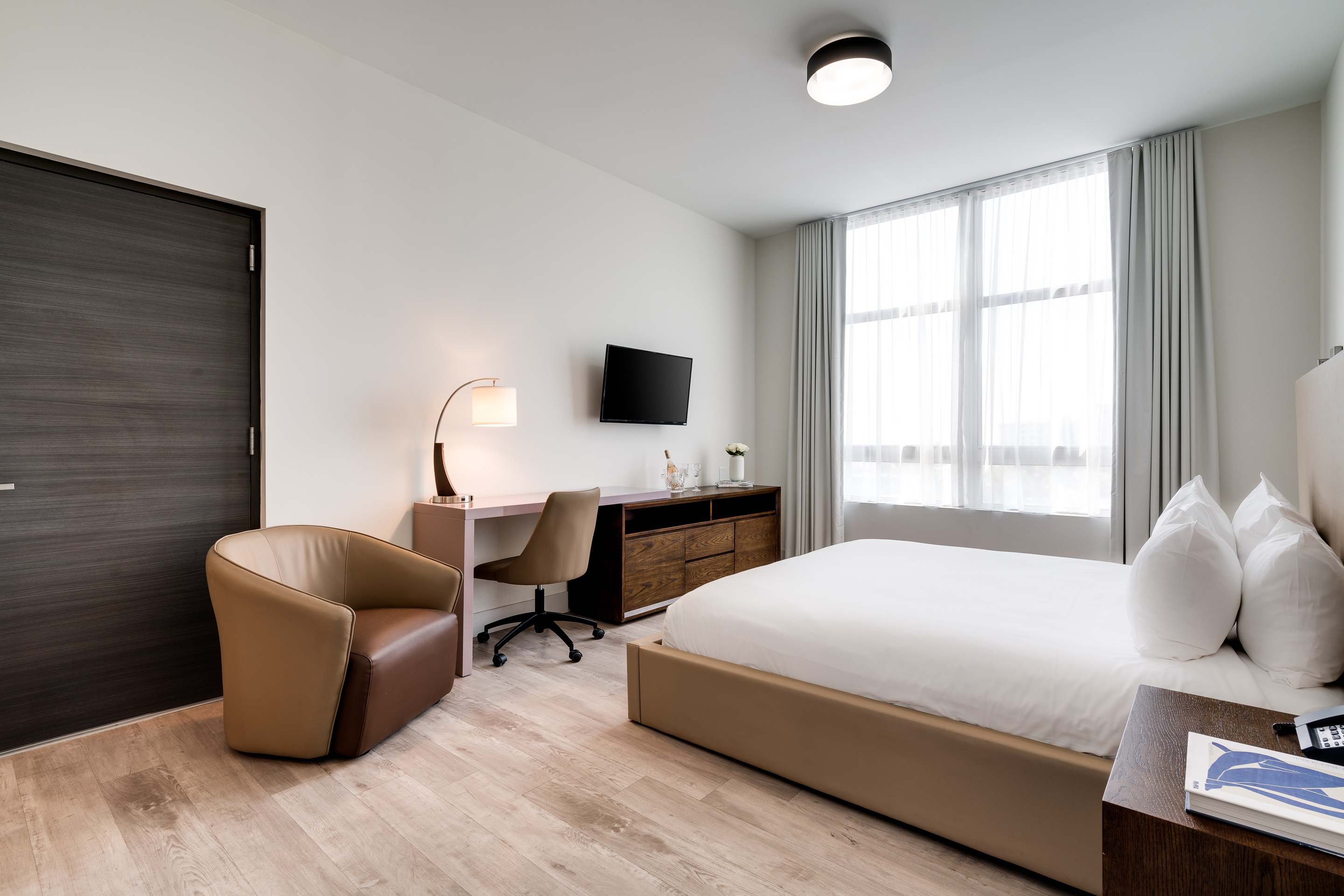 Studio King Bed One Bedroom 