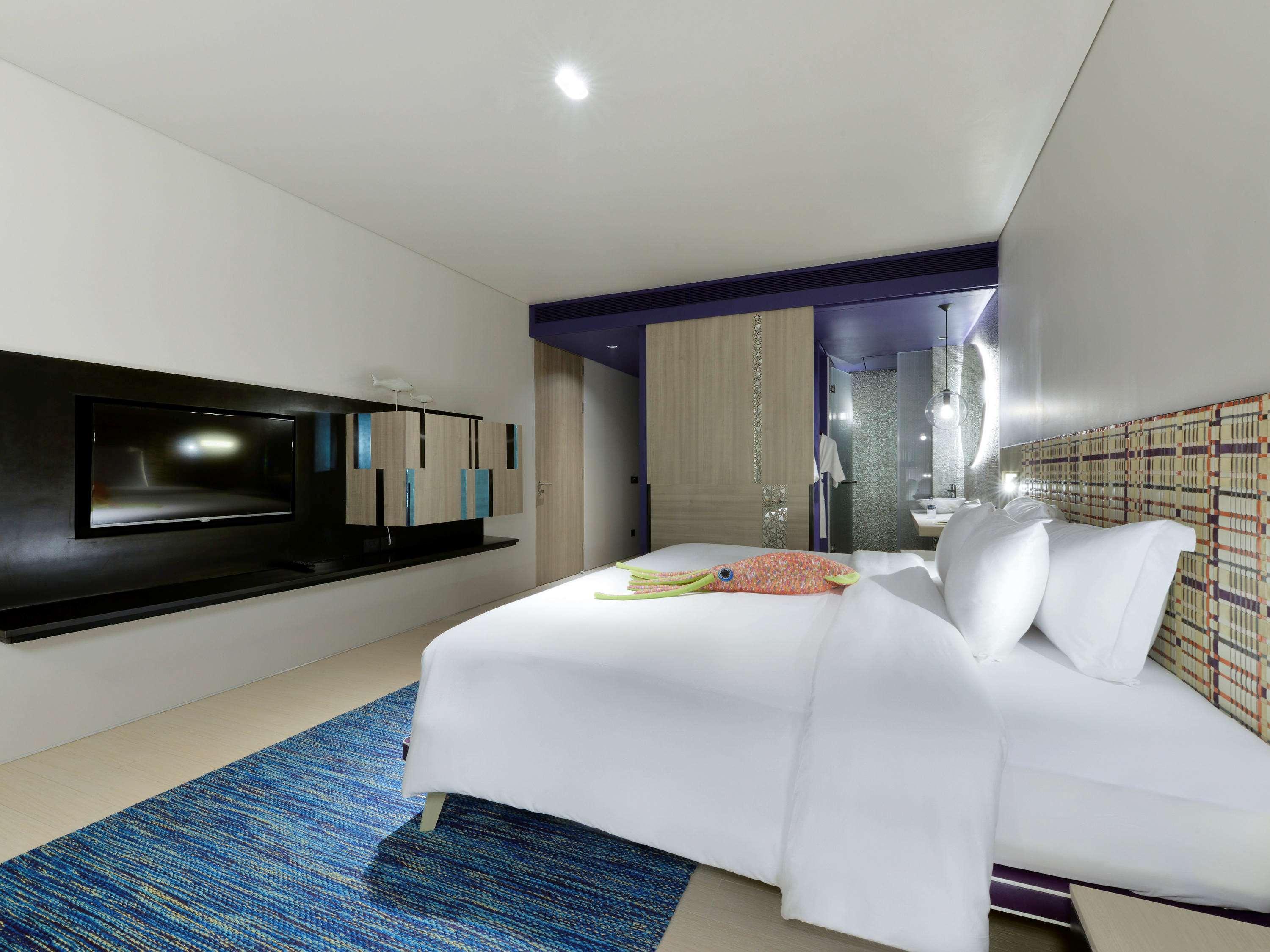 Double Deluxe King Bed