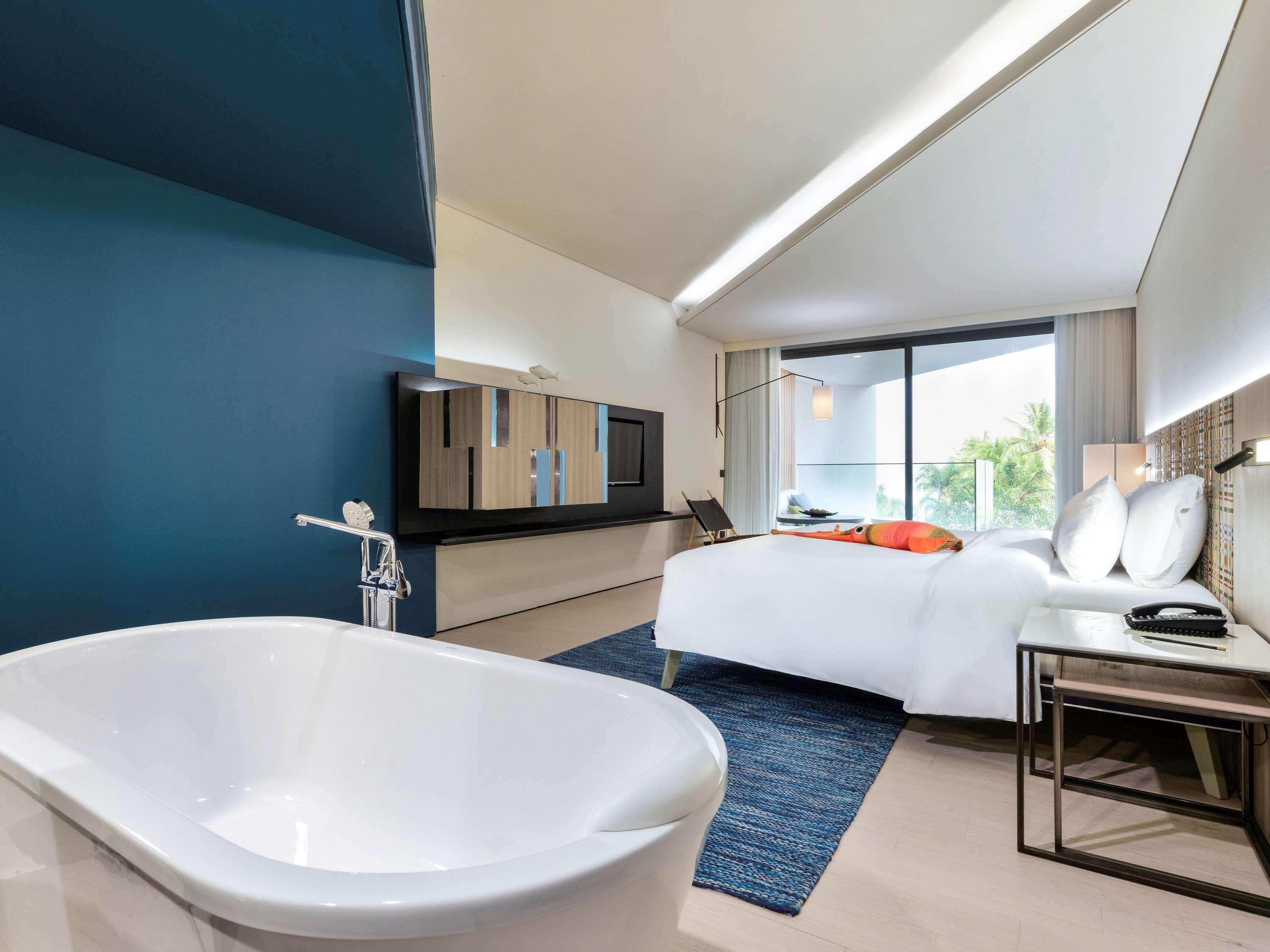 Double Garden View King Bed