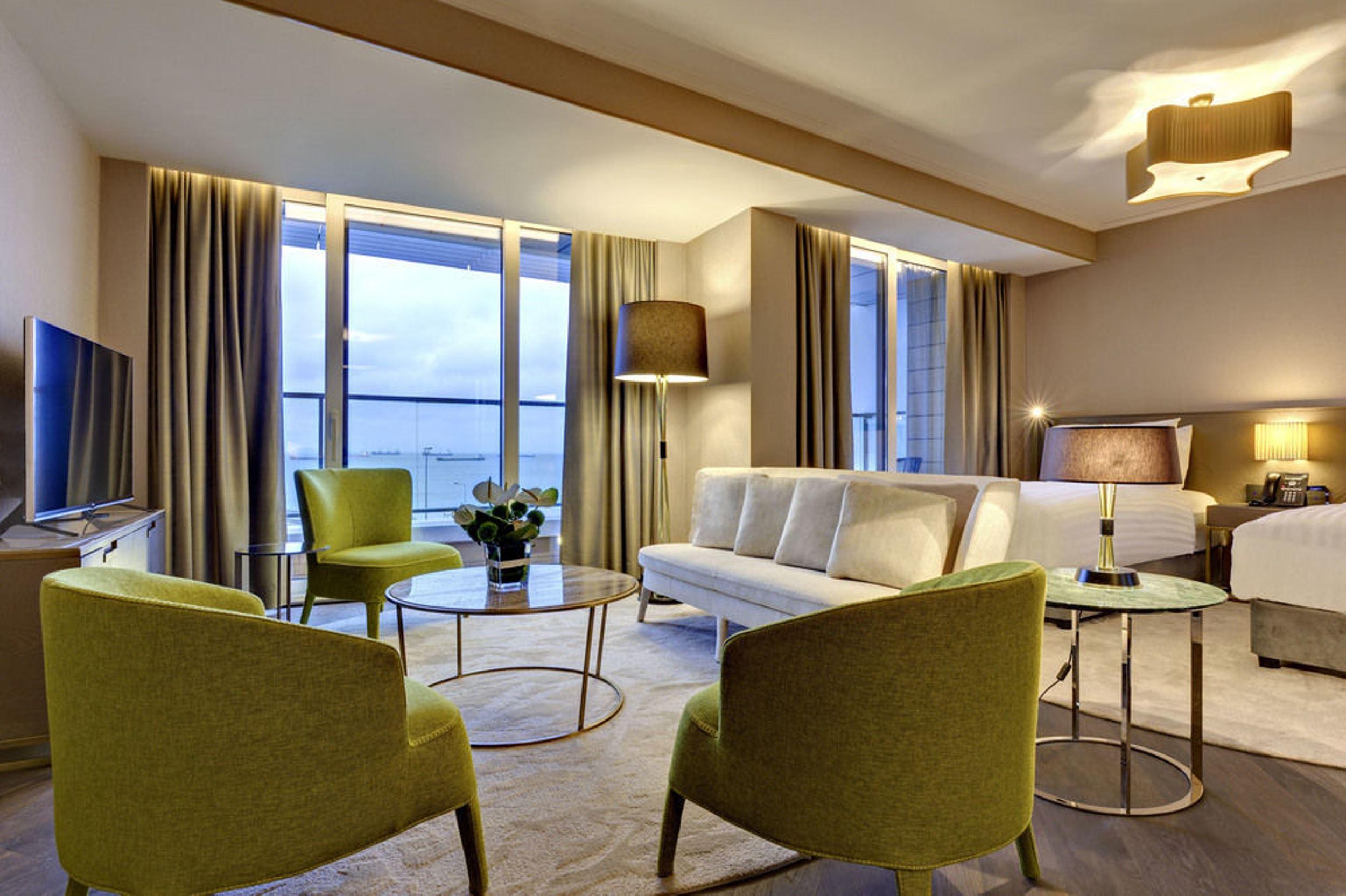 Junior Suite Sea View with Balcony