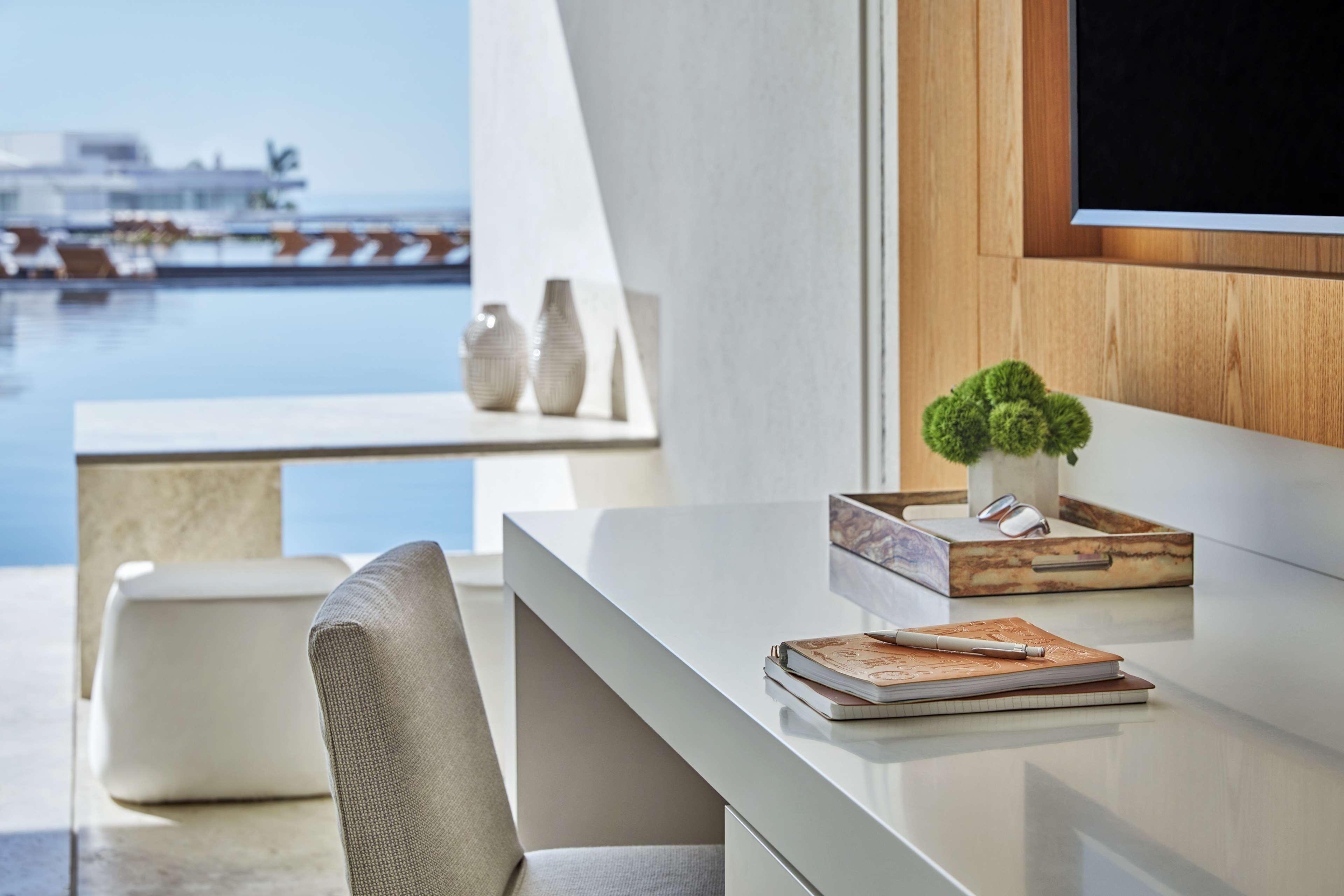 Double Partial Ocean View King Bed