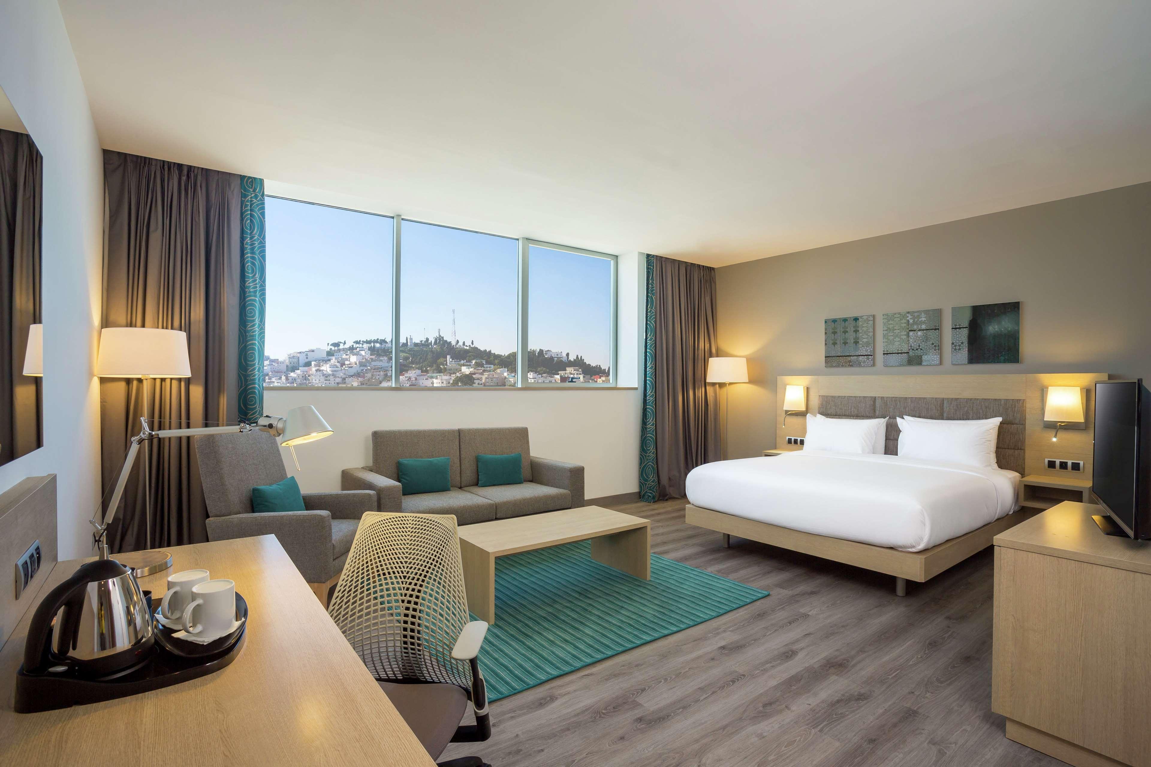 Double Deluxe King Bed