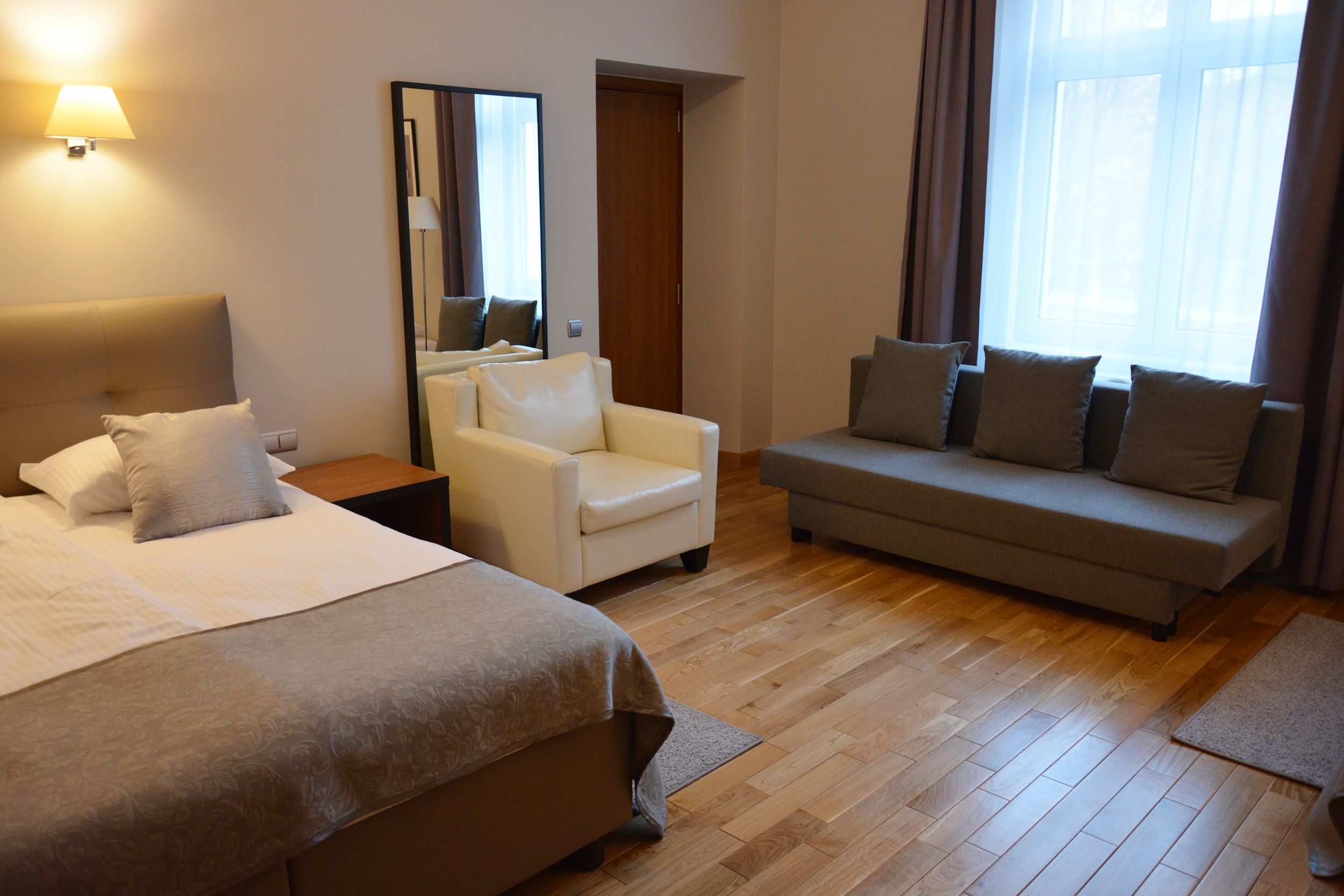 Family Room Superior