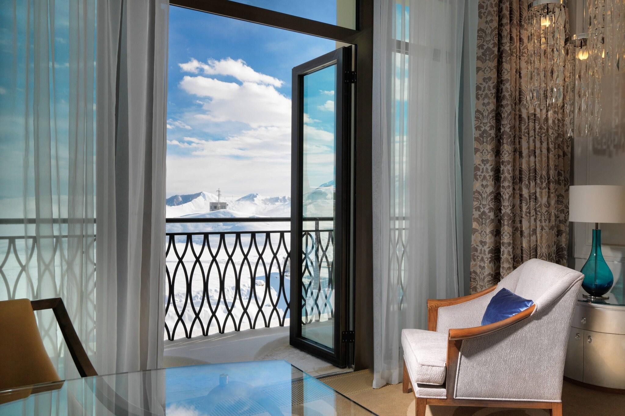 Room Smoking with Views