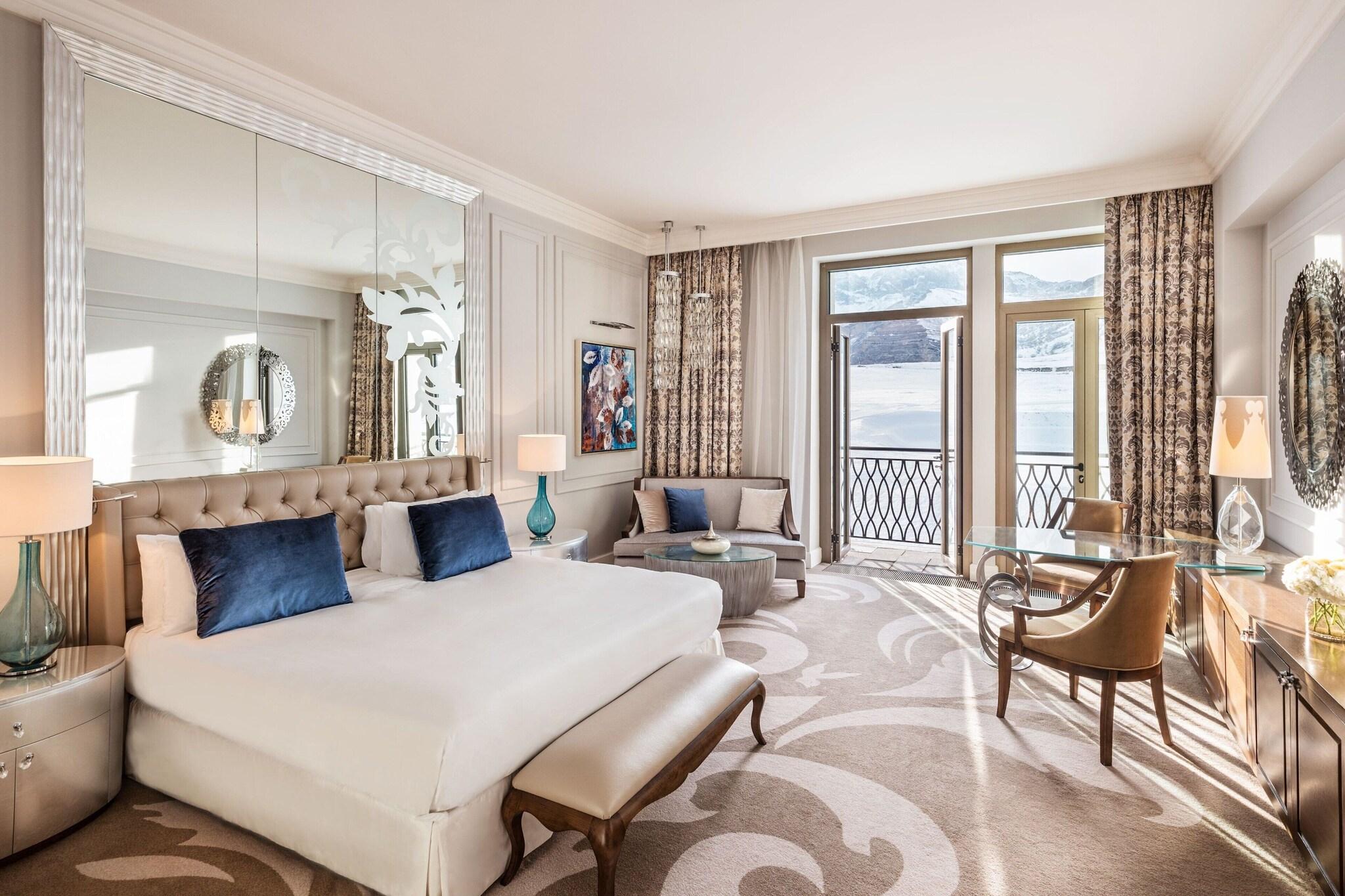 Room Smoking with Views