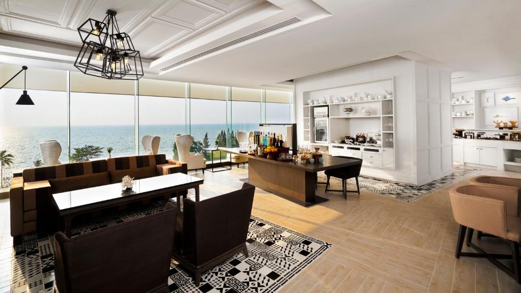 Family Room Sea View