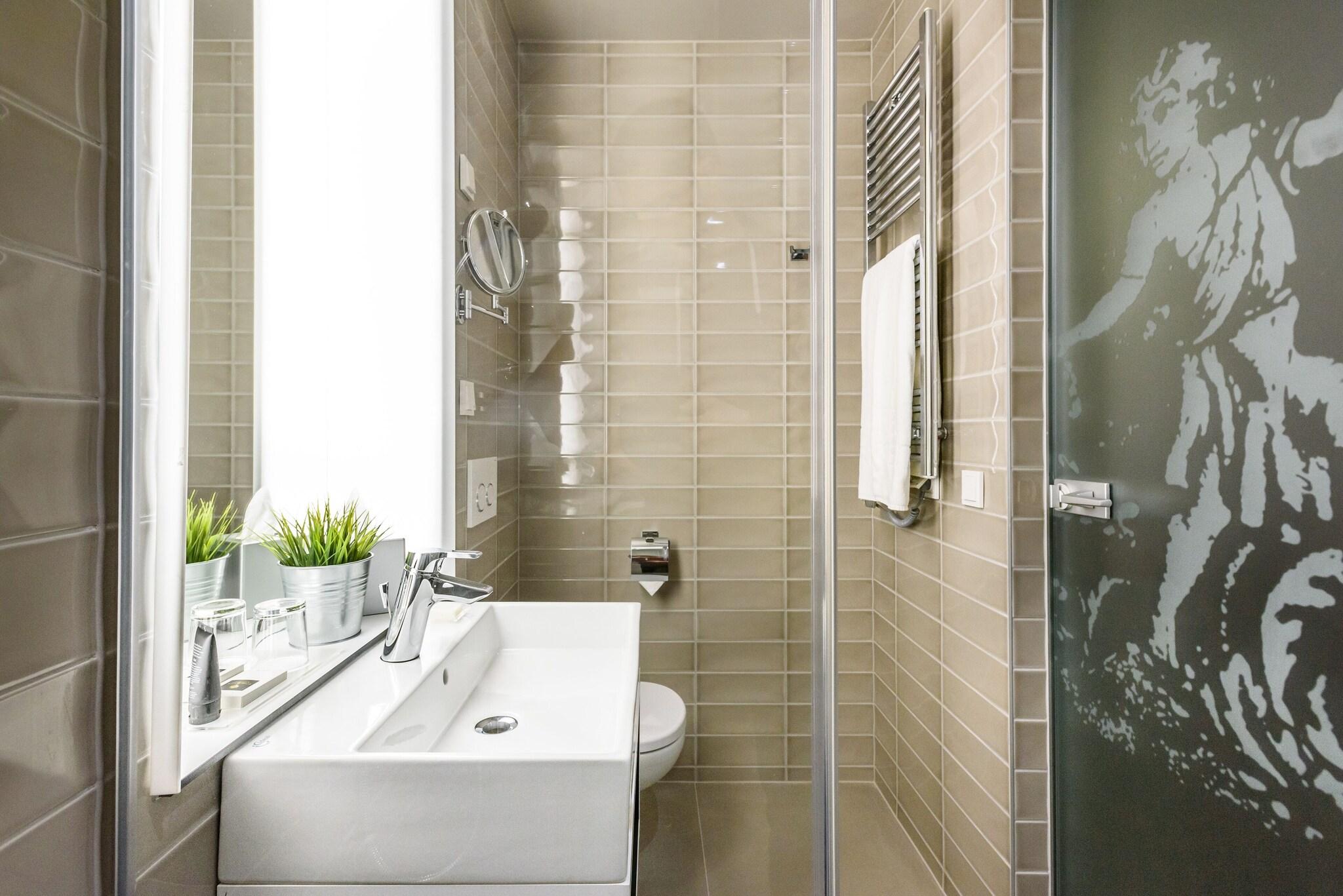 Junior Suite King Size Bed