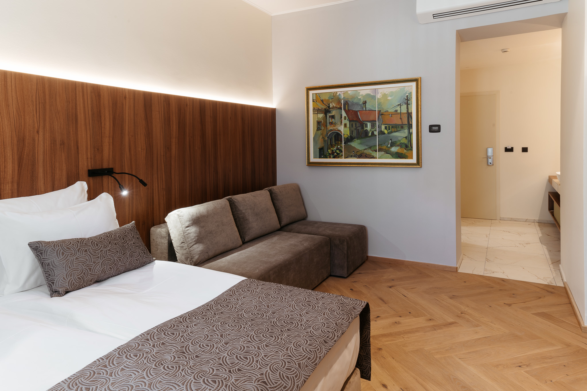 Double Queen Size Bed