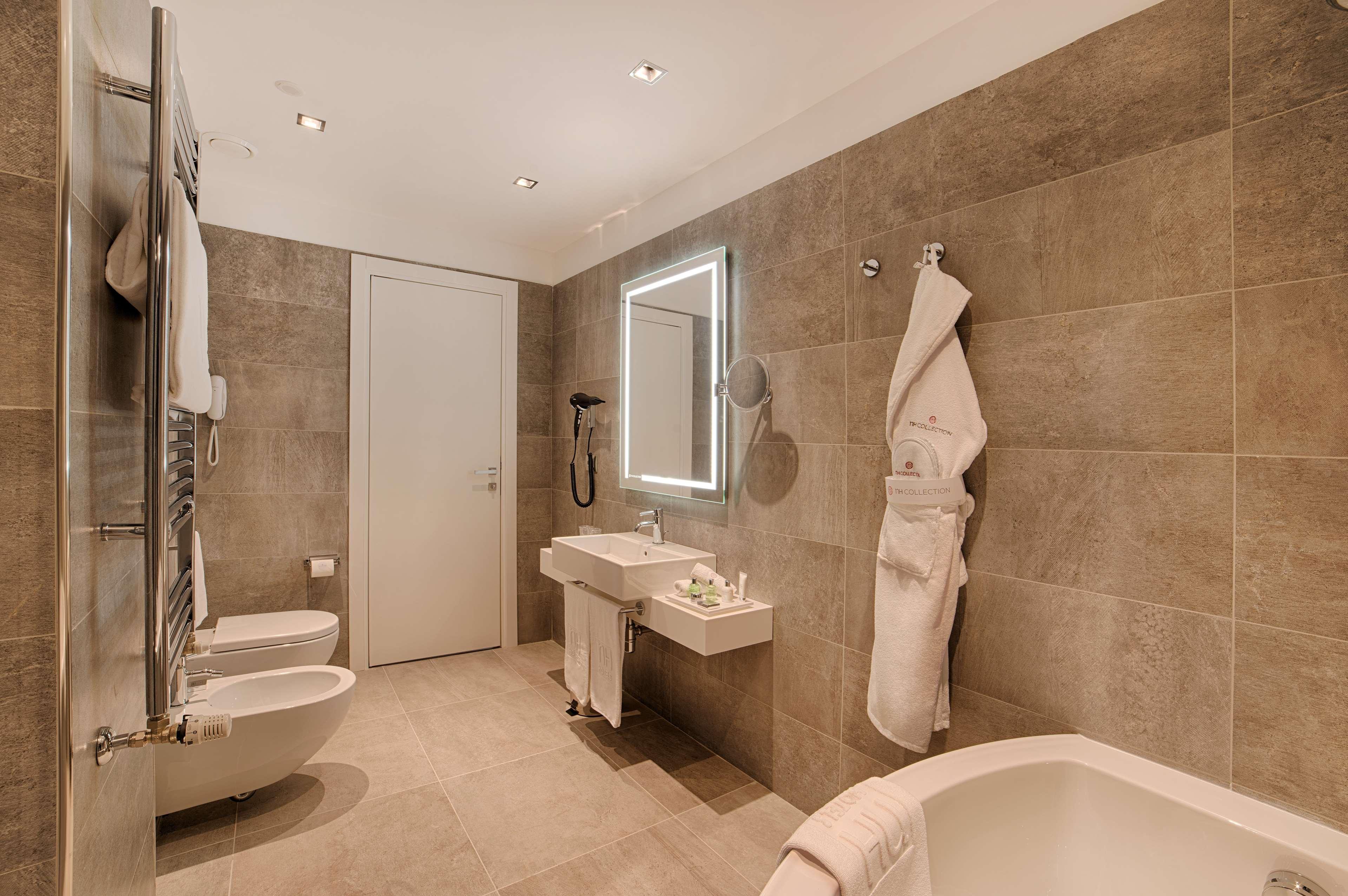 Family Room Capacity 4