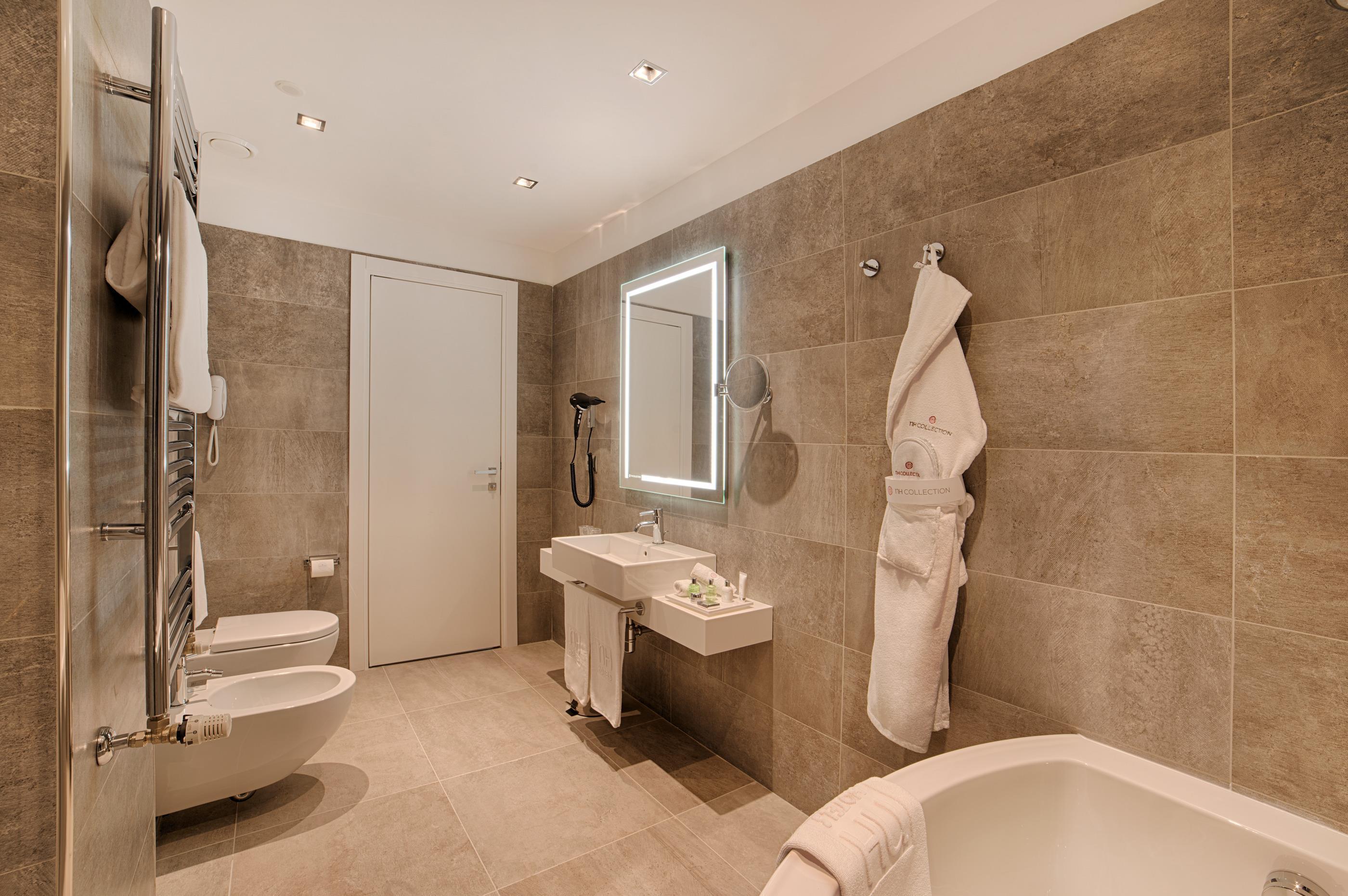 Family Room Connecting Room