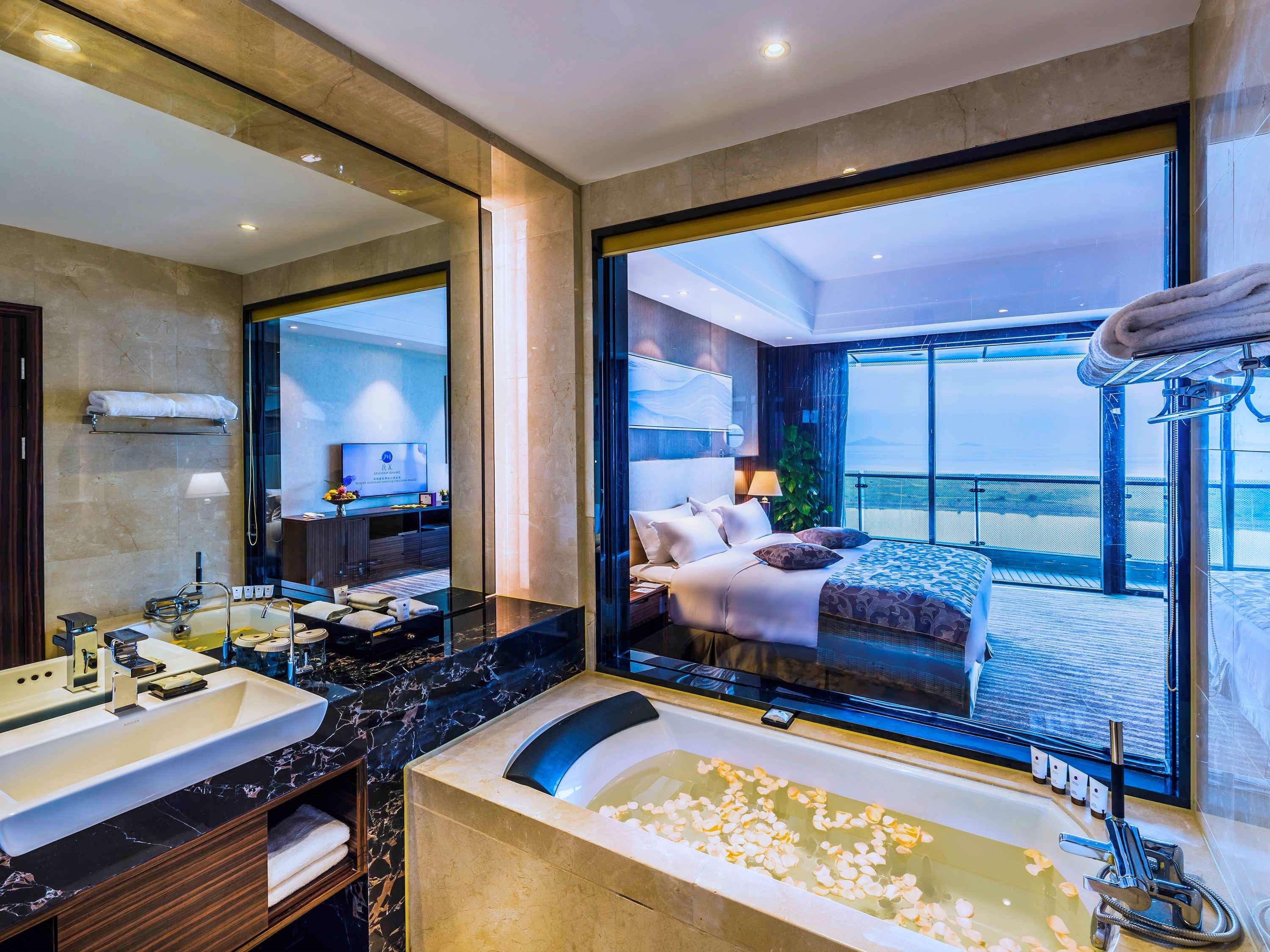 Double Executive King Bed