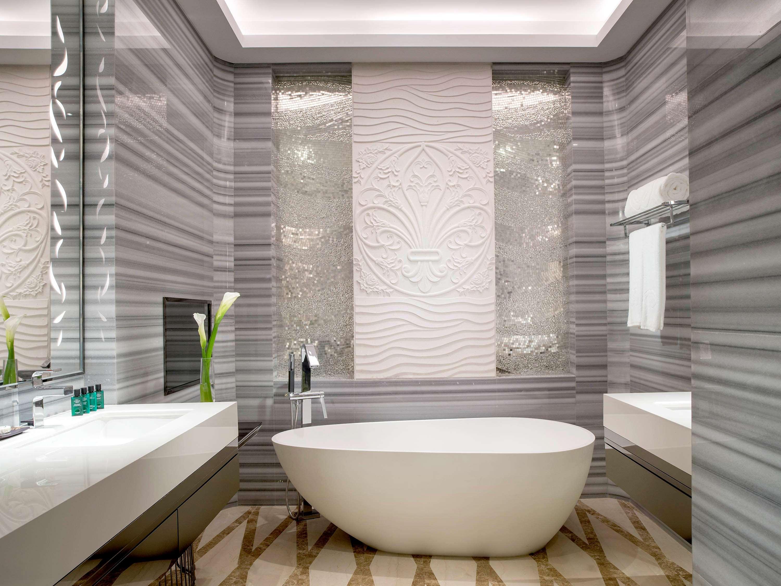 Suite Club City View