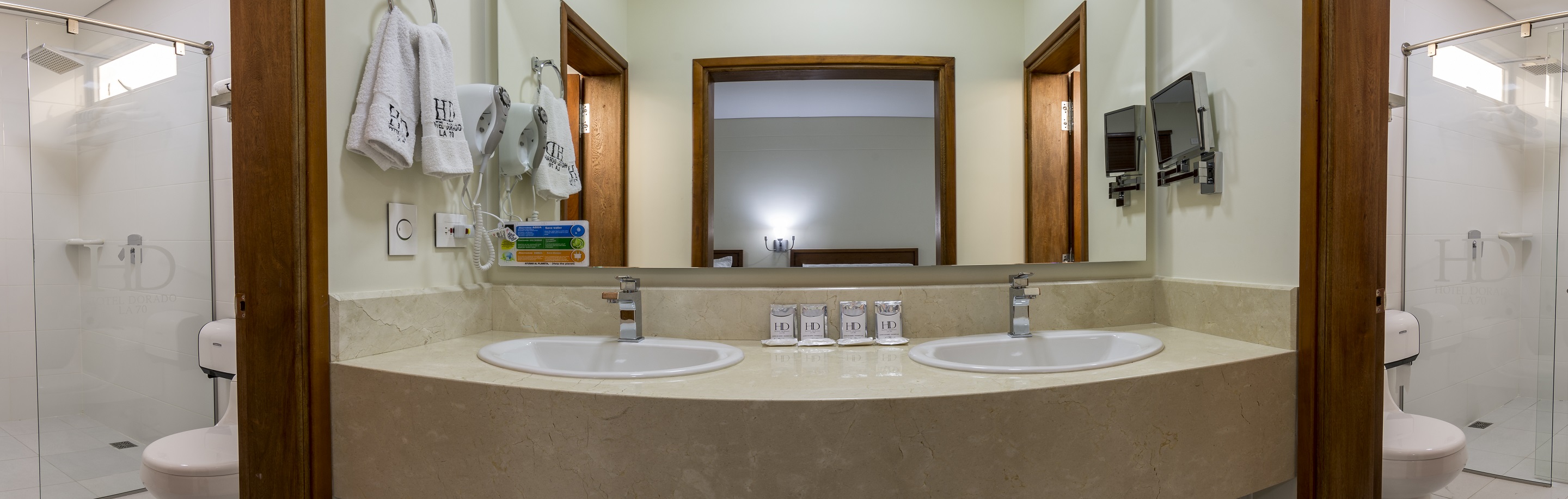 Family Room Capacity 6