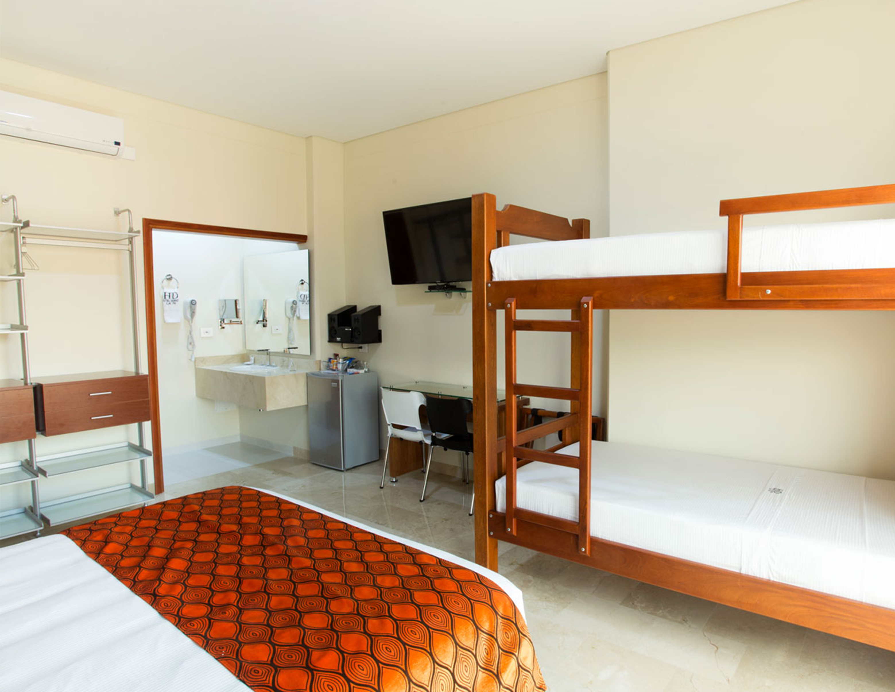 Family Room Capacity 3