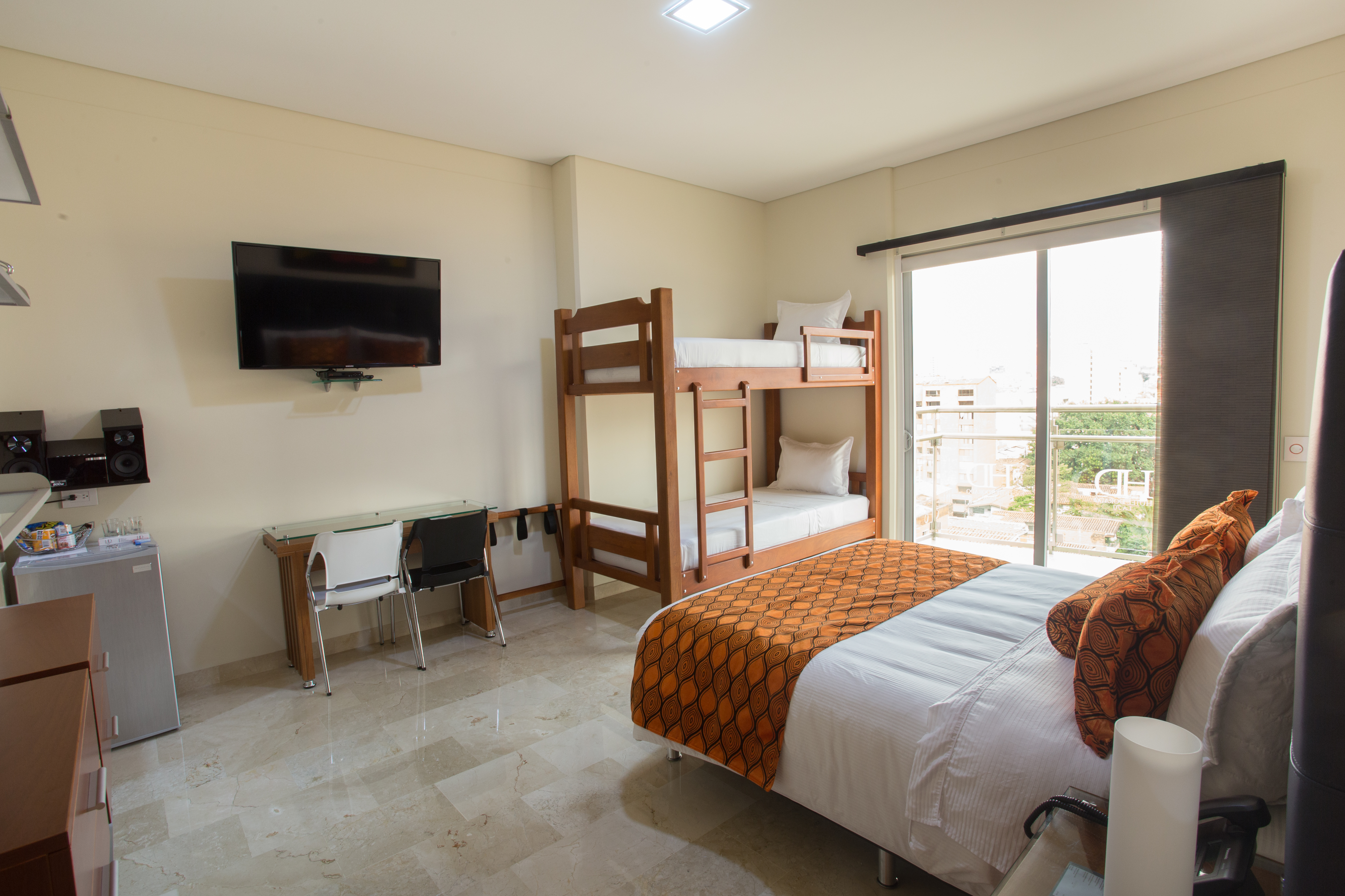 Family Room Capacity 3