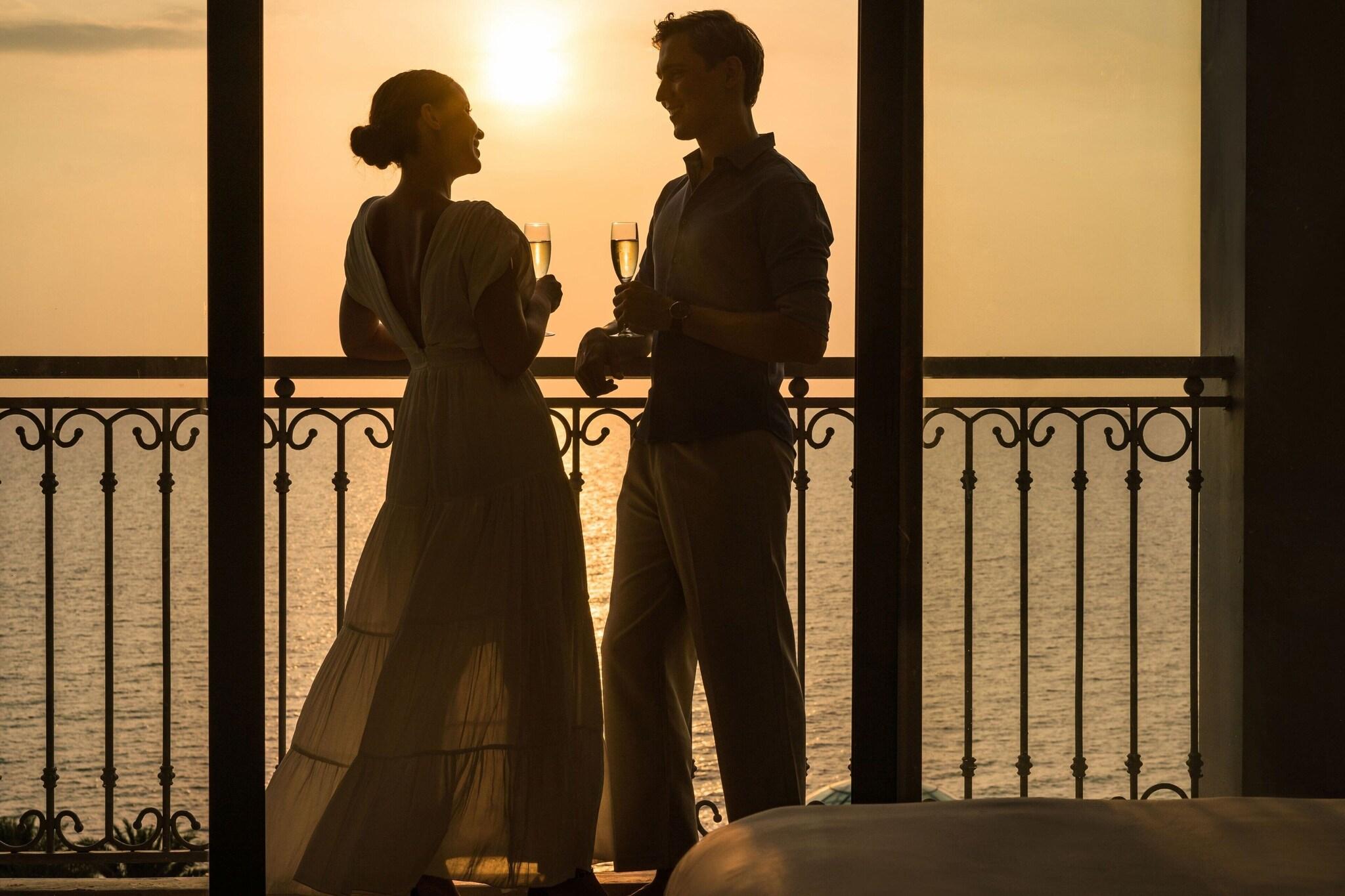 Family Room King Size Bed