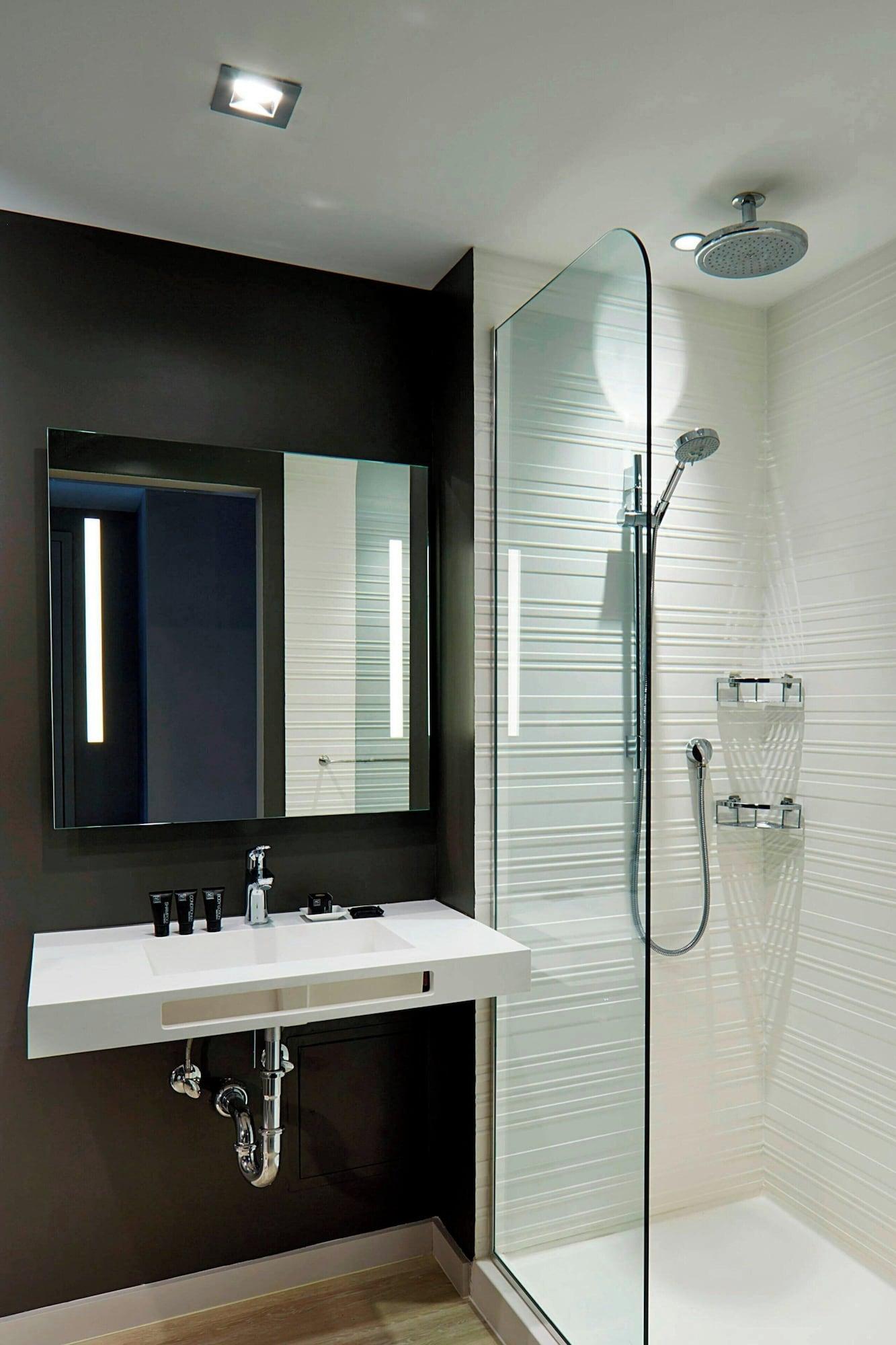 Double Ocean View King Bed