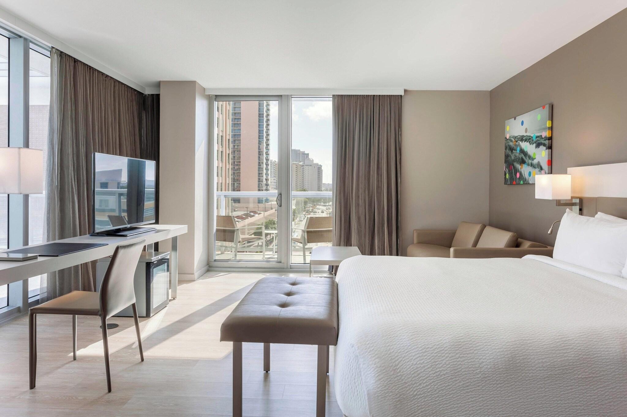 Suite Ocean View King Bed