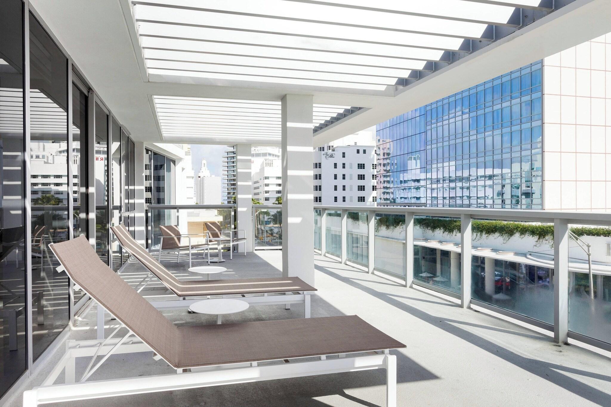 Suite Ocean View King Bed