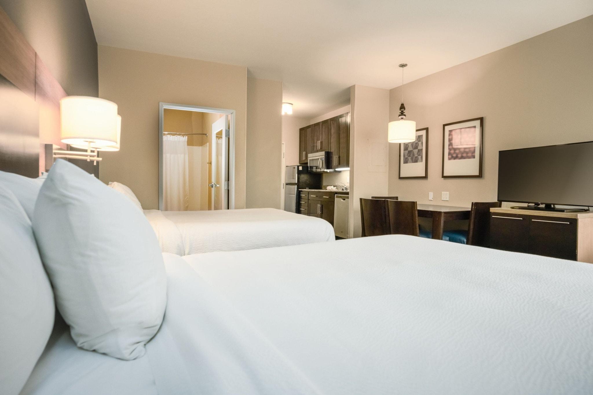 Studio Accessible-two Queen Beds