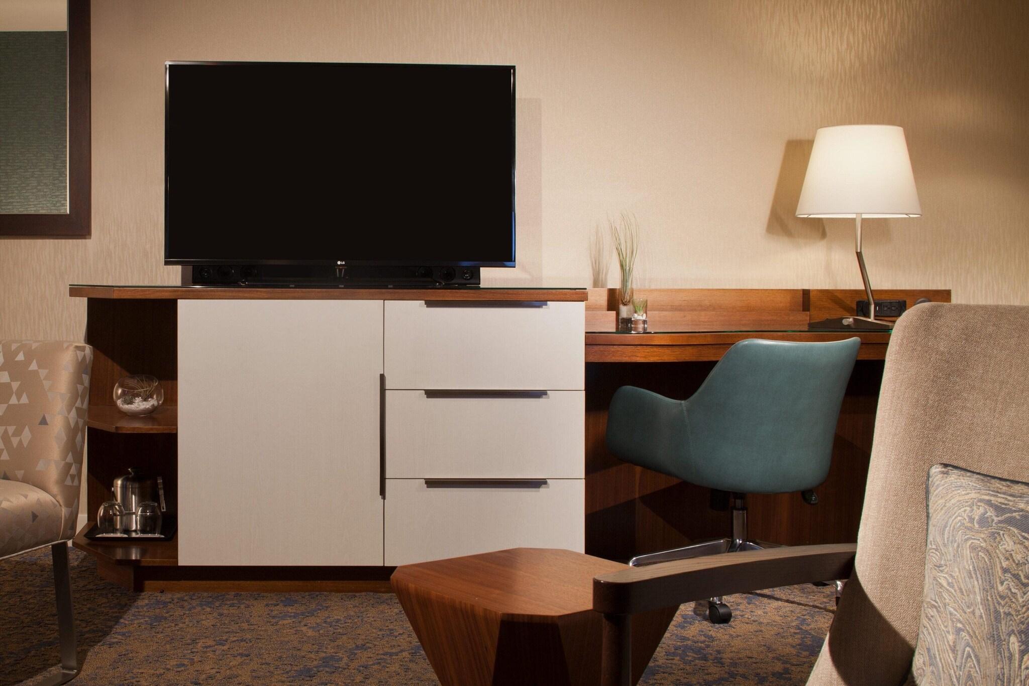 Double Deluxe King Bed