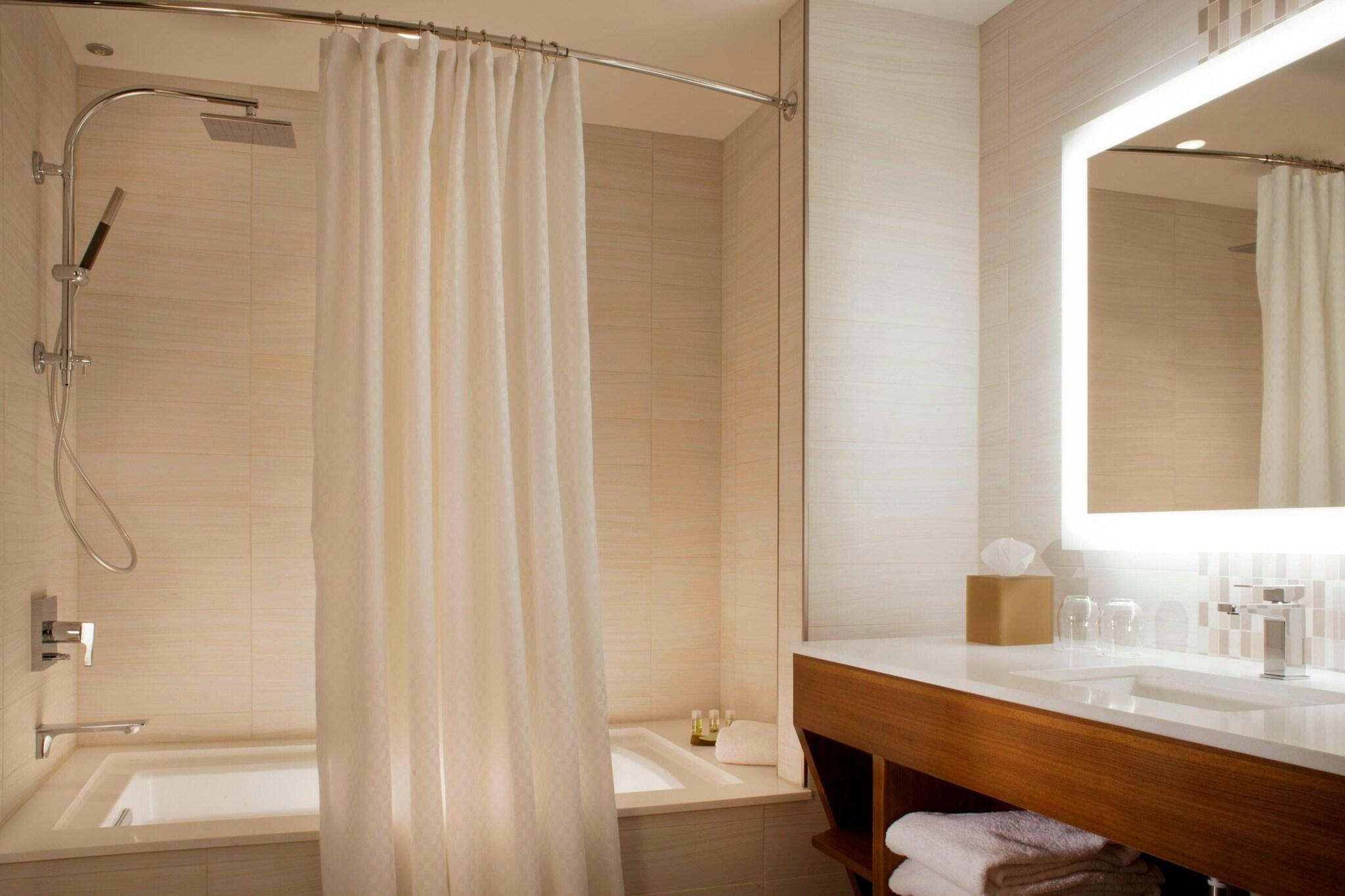 Junior Suite Two Queen Beds